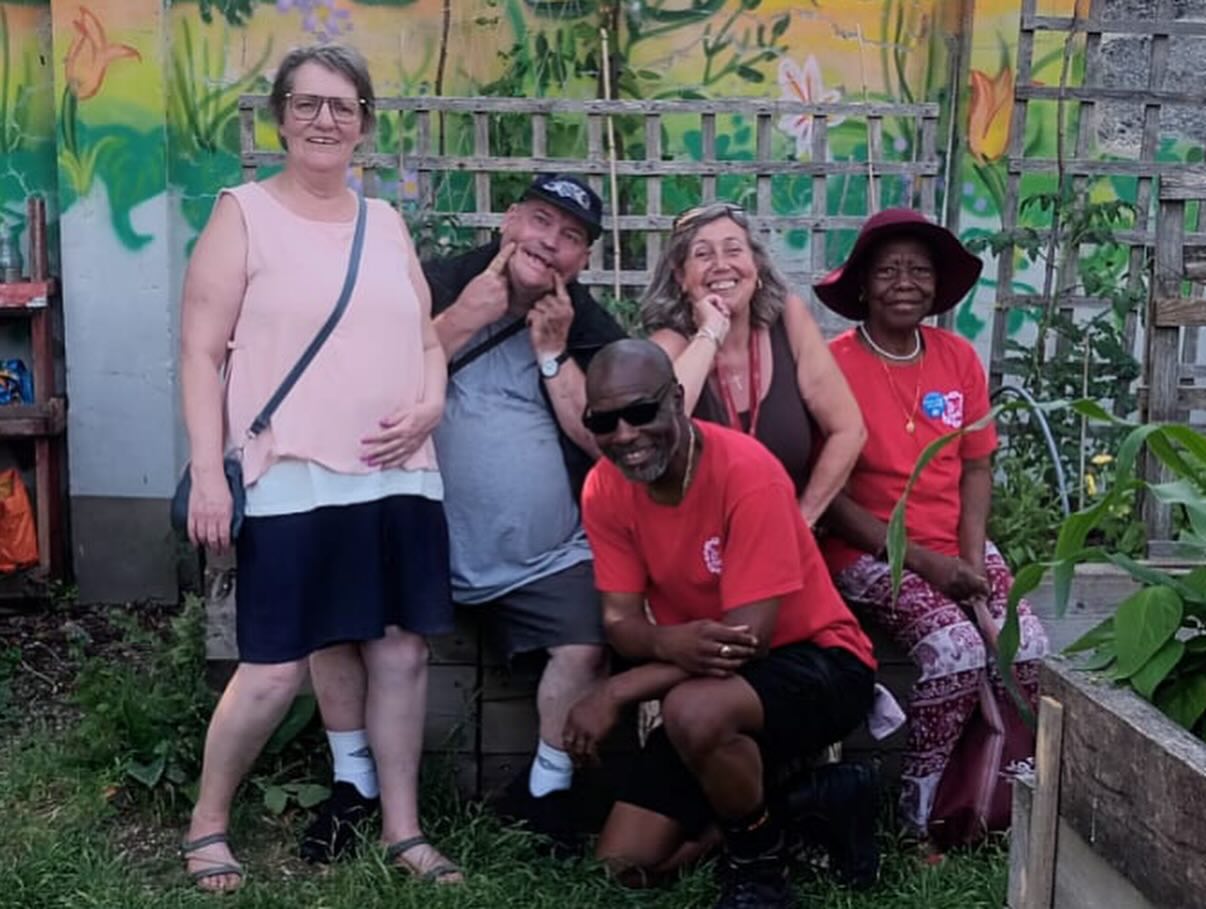 We had some of the big hitters out today at our plot at @harlesdentowngarden , you’re quite possibly looking Chelsea Flower show 2027 champions right here.
I bet Alan Titchmarsh and Monty Don weren’t out gardening on the hottest day of the year. We’re made of tough stuff here at B-3💪🌞✊