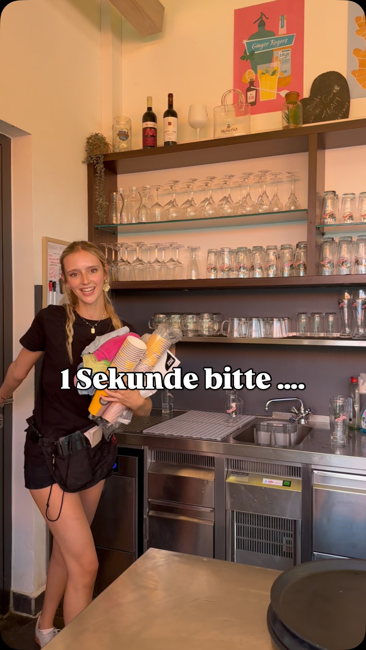 Bitte seid geduldig mit uns 🥹 1 Sekunde kein Problem …
#gastro #staff #restaurant #shift #waitress