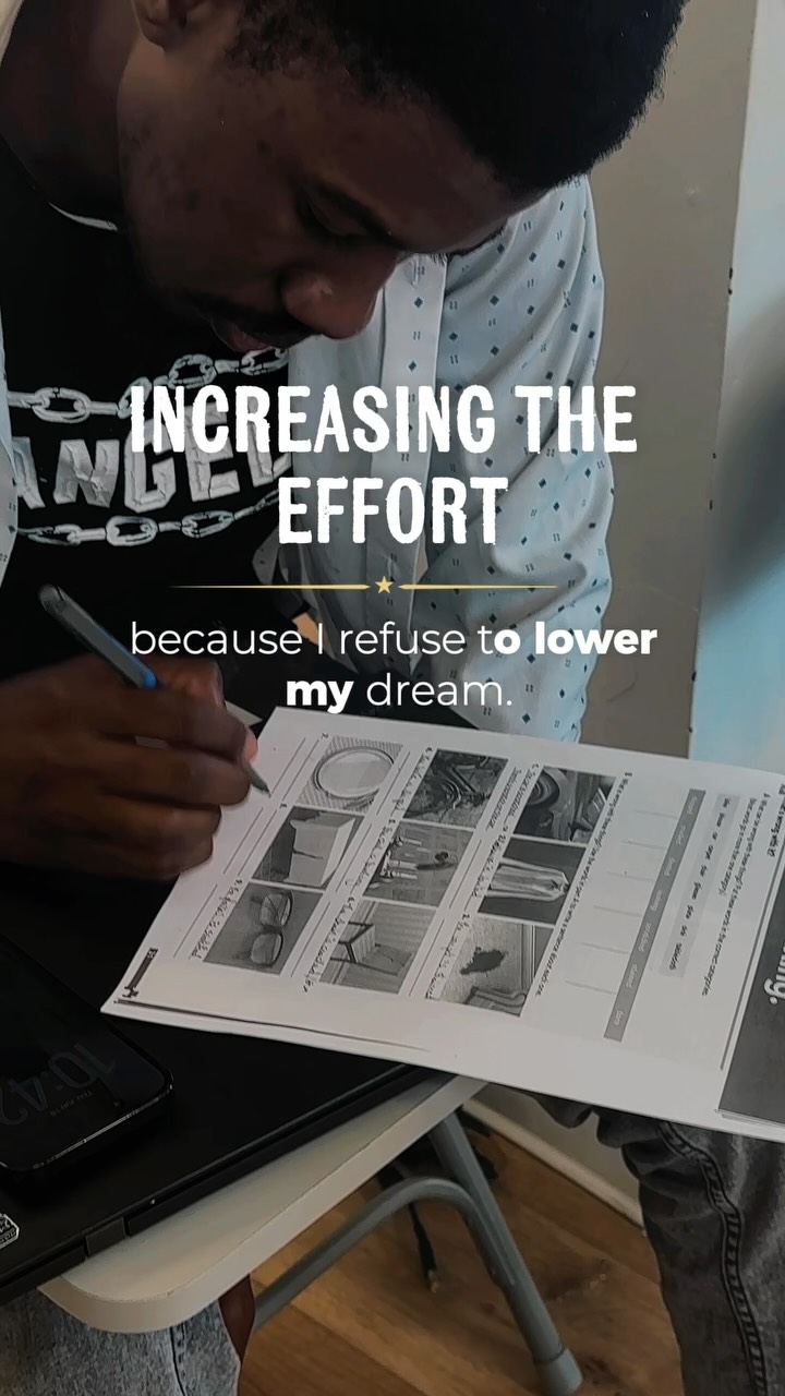 Learning English isn’t always easy.
There are days when progress feels slow, when confidence is low, and when giving up seems like the easier option.
But every new word learned, every conversation attempted, and every mistake overcome is a step closer to your goal.
At Links Institute, we believe dreams grow when effort grows.
Don’t lower your dream. Raise your commitment.
Your future self will thank you. 🇺🇸📚