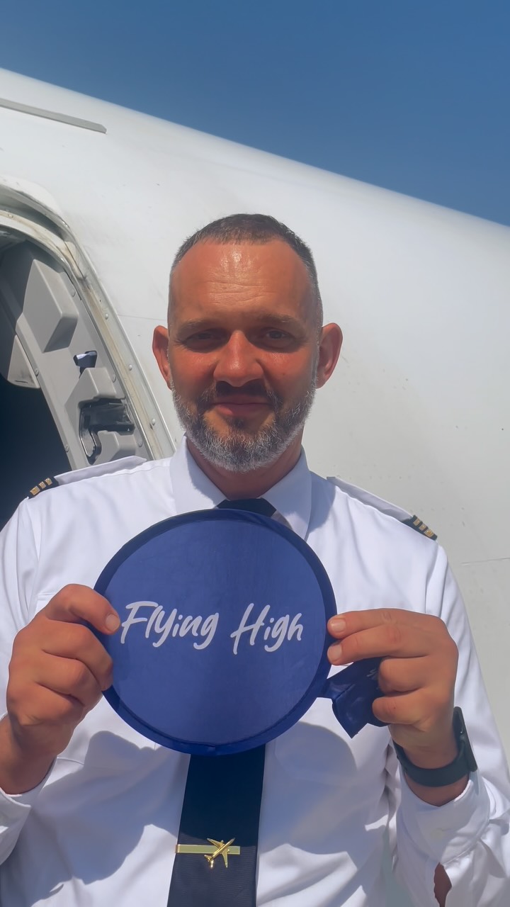 Der beste Fächer für deine Handtasche
Link in Bio
#cabincrew #cabincrewjobs #flightcrew #travelgadgets #flugbegleiter @cabincrew.store