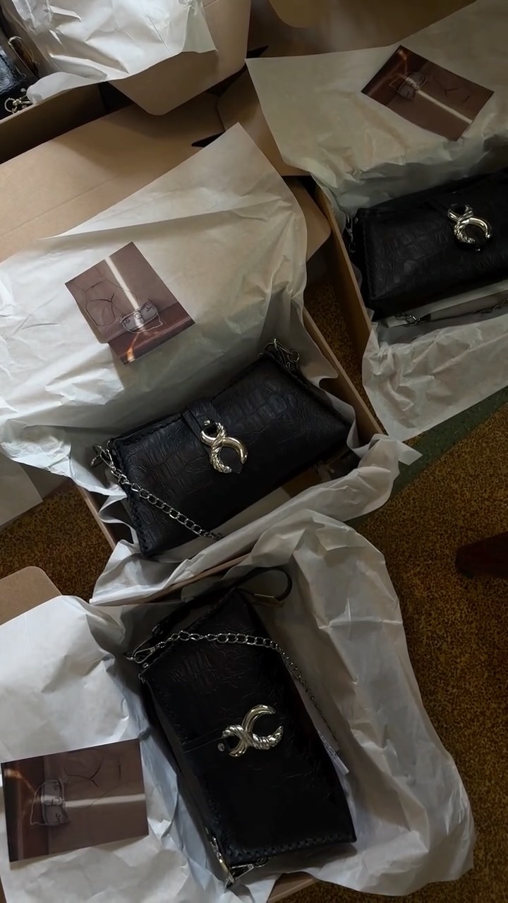 Ready to go! “Constant virtue” leather bags, available 💜exclusively online!