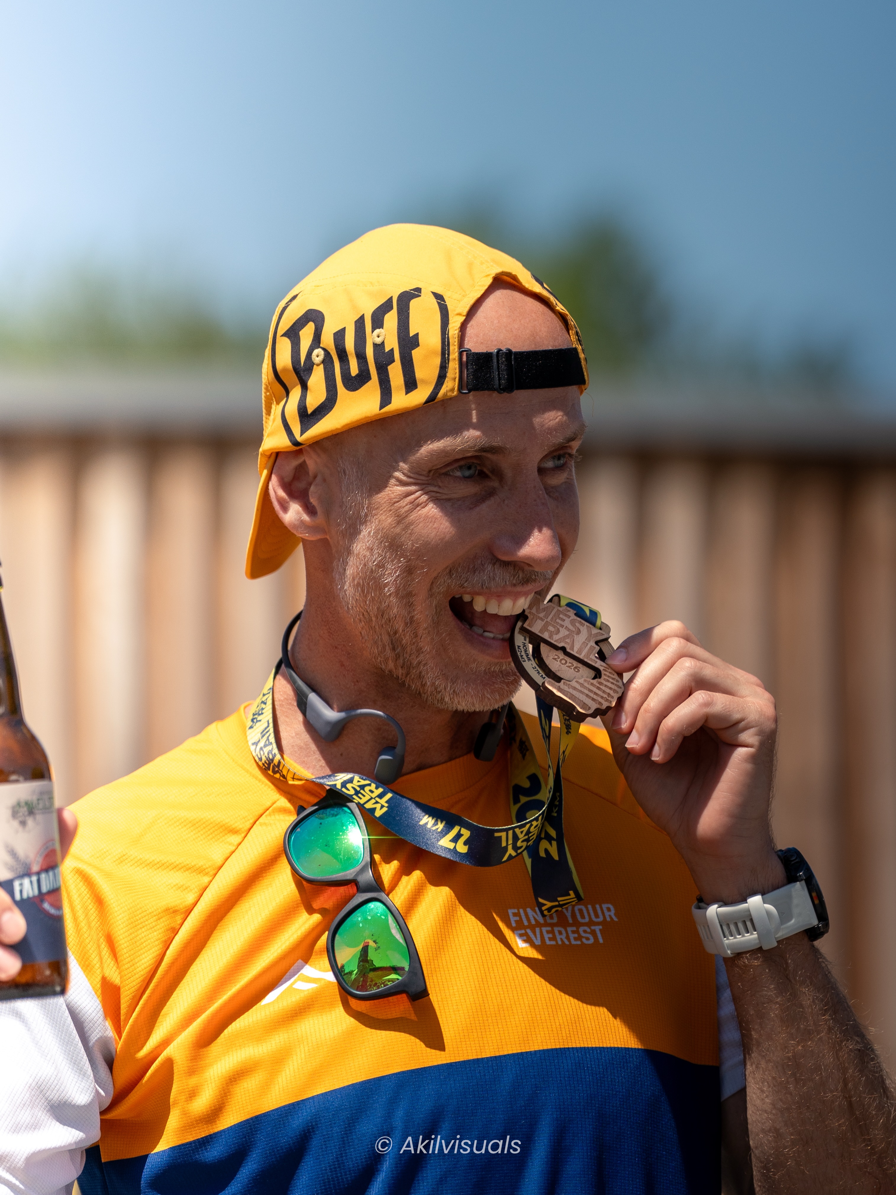 PHOTOS PART 1 📸
Les premières photos sont dès maintenant disponibles sur le drive :
https://drive.google.com/drive/folders/1G9XxWalu0GdQh7JzvXOub7qg0gOfhCOJ
- Trail 11km
- Trail 17km
- Trail 27km
- Marche 9km
- Bénévoles
- Podiums
- Sans dossards
- Autre
N’hésite pas à jeter un petit coup d’œil pour voir si tu es dedans :)
Crédit: @akilvisuals
L’équipe du Mesytrail