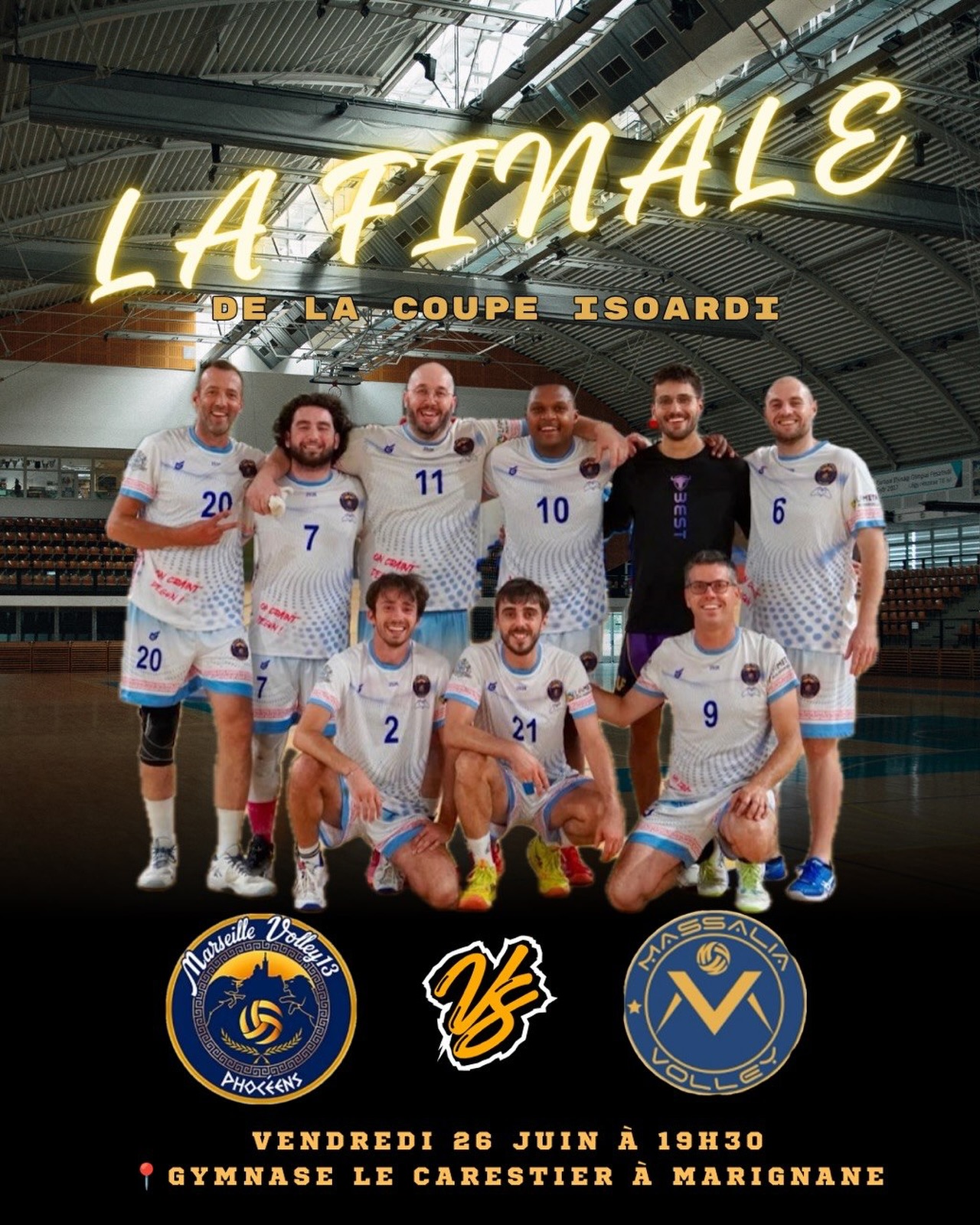 HISTORIQUE ! 🤩 Notre équipe Loisir 1 est en FINALE !
Pour la première fois, une équipe UFOLEP de Marseille Volley atteint la finale de la Coupe Isoardi ! 🚀🔥
Ce vendredi, nos joueurs affrontent Massalia pour le titre ultime. Ils ont tout donné pour en arriver là, maintenant ils ont besoin de TOUT notre soutien ! Venez faire du bruit ! 🥁🎺
📅 Vendredi 26 juin à 19h30
📍 Gymnase le Carestier, Marignane
🆚 Massalia
Entrée libre. Venez tous en bleu pour pousser l’équipe vers la victoire ! 💙🏆
