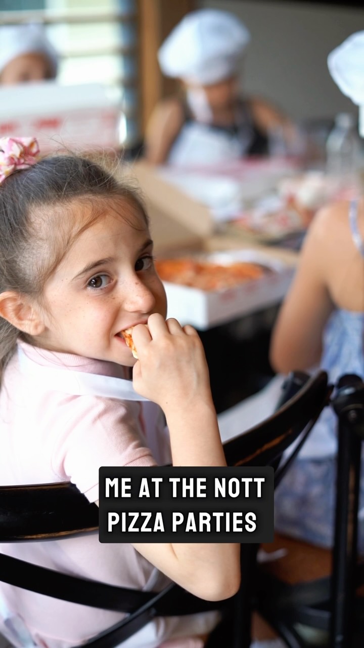 Forget the same old birthday party… this is way more fun 🍕🎉
At the Nott, kids don’t just eat pizza. They make it.
From rolling dough and loading up on toppings to watching their pizzas cook in our brick oven, our kids pizza parties are hands-on, interactive, and so much fun.
Big smiles, lots of laughs, and memories they’ll be talking about long after the last slice.
Perfect for birthdays, team parties, and family celebrations.
Ready to plan a party they’ll never forget? Email nottinghamtavern@gmail.com to book.
