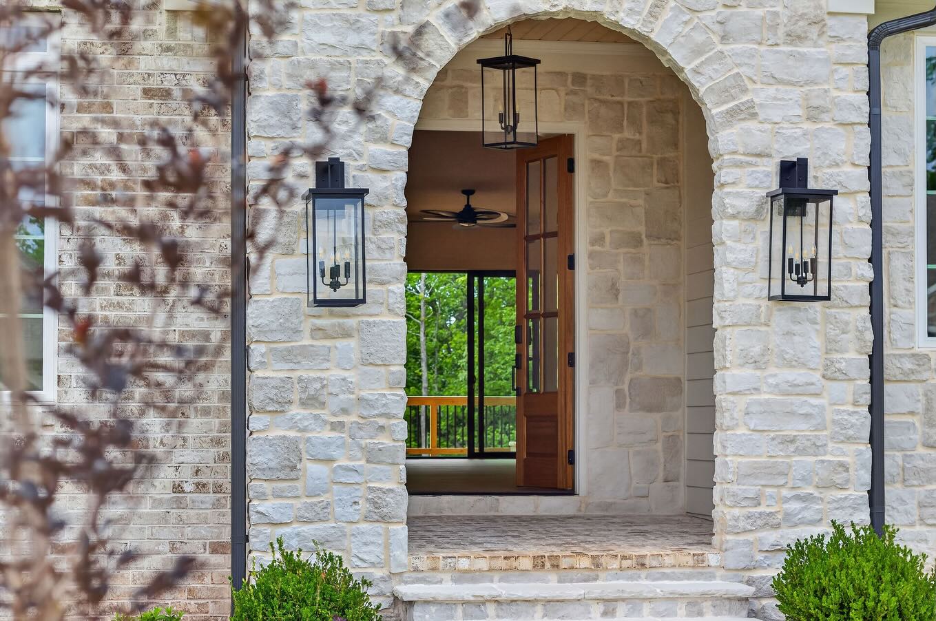 Imagine pulling into your own European-inspired estate, surrounded by 1.25 private acres of privacy, where timeless architecture and luxury finishes create a home that feels like a retreat every single day.
Some homes are beautiful.
This one is unforgettable.
📩 Message me for a private tour.
6740 Pannell Rd
Buford GA 30518
🔗 LINK WILL BE IN THE COMMENTS ‼️
Rivermoore Partners Realty
678-467-3145
Real Talk | Real Estate
#LuxuryListing #EuropeanInspired #LuxuryEstate #CustomHome #PrivateAcres GeorgiaLuxuryRealEstate RivermoorePartnersRealty DreamHome LuxuryLifestyle