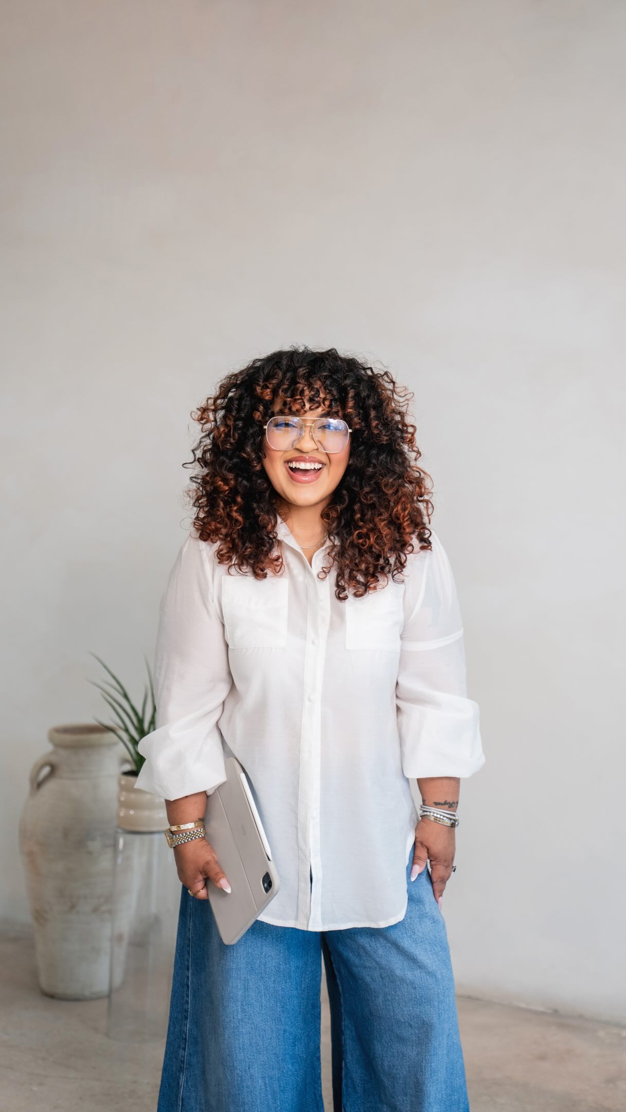 This is probably one of the most personal things I’ve shared here.
For a long time, I kept this part of my life separate from my business. Not because I was ashamed of it—I just didn’t know how to talk about it.
The truth is, my awakening changed the way I see everything. It changed the way I see people, the way I make decisions, and yes, even the way I work with my clients.
I’ve shared the strategy, the branding, the websites, and the business side of what I do for years. This is simply the part I hadn’t shared yet.
So… here’s a little more of my story. 🤍##Founder #Entrepreneur #BusinessOwner #SmallBusinessOwner WomenInBusiness FemaleFounder CEO FounderJourney BusinessGrowth BusinessMindset SpiritualEntrepreneur SpiritualCEO IntuitiveBusiness ConsciousLeadership SoulLedBusiness
