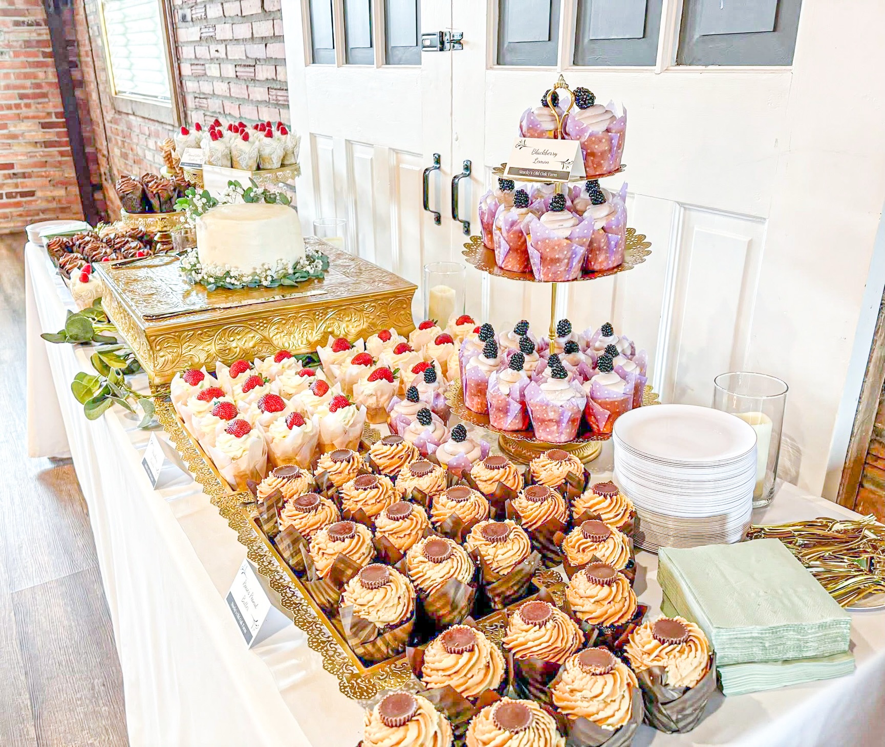 Everyone says they’re coming for the love…
But let’s be honest, the dessert table is a close second 🤣🧁
We love using our decor to create displays that are as beautiful as they are delicious!
#partydreamstoledo #wedding #dessertstand #cupcakes #perrysburgohio