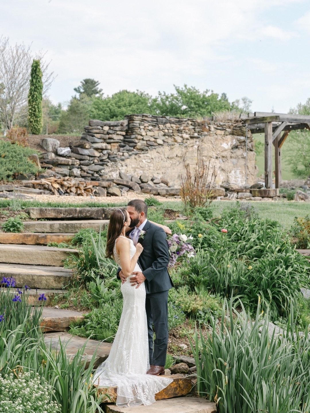 Emily & Tony 🤍 A wonderful day with a wonderful team of vendors!
⠀⠀⠀⠀⠀⠀⠀⠀⠀
Photographer: @taylorwebsterphotography
Planning: @socialgracesevents
Makeup/Hair: @jkwbeauty
Custom signage: @theblissfuldesign
Catering: @rougecatering
DJ: @thedapperdjs
Florals: @solandbloomfloralco