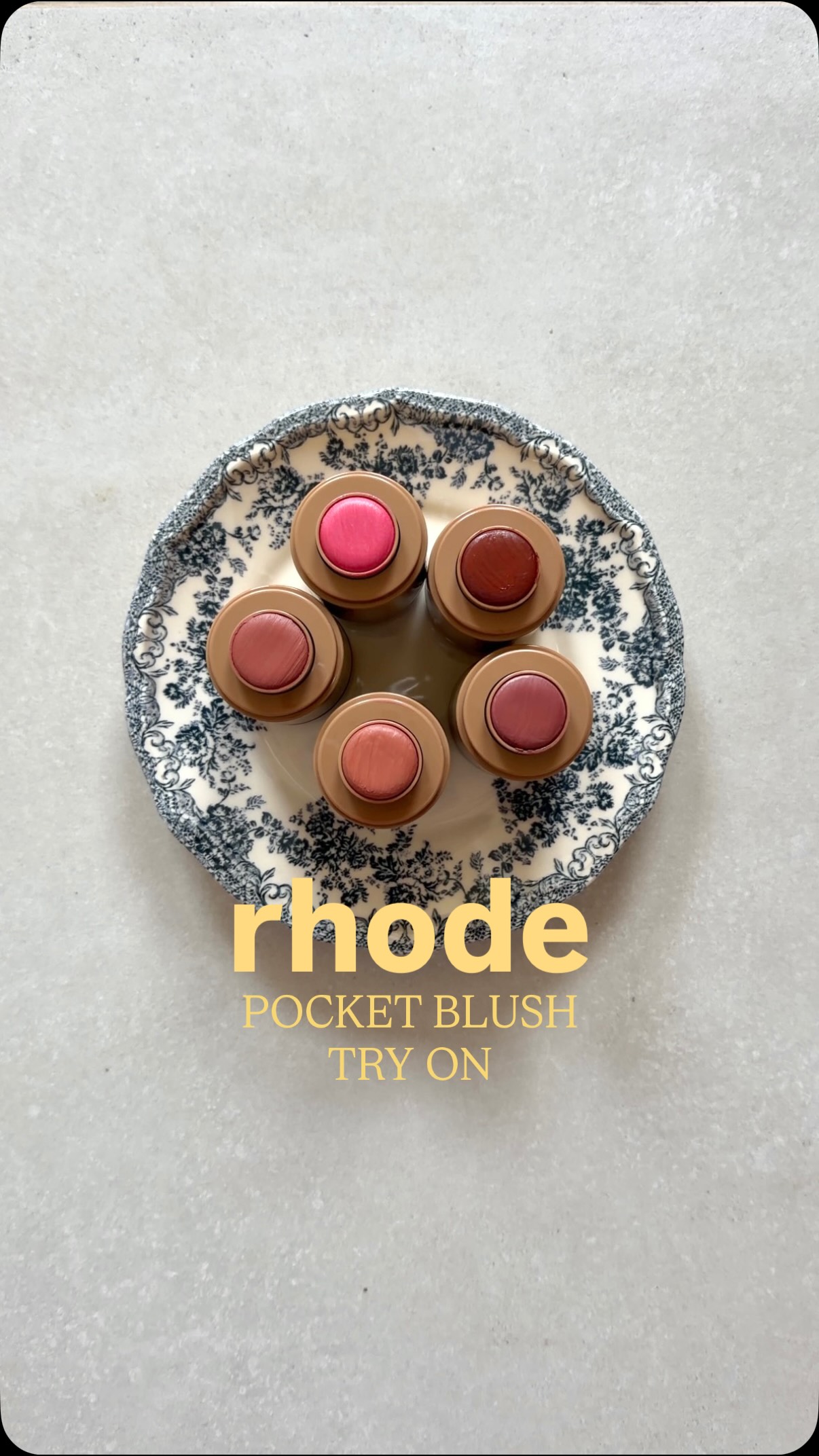 I figured I’d do a @rhode pocket blush try on so you know what to get since they are now shipping to Belgium 🤍
Let me know in the comments which blush shade you’re thinking about getting
•
•
•
•
•
•
Rhode - rhode pocket blush - blush try on - rhode in belgium - rhode belgium
#rhode #rhodepocketblush #rhodeinbelgium #blushtryon #pocketblush