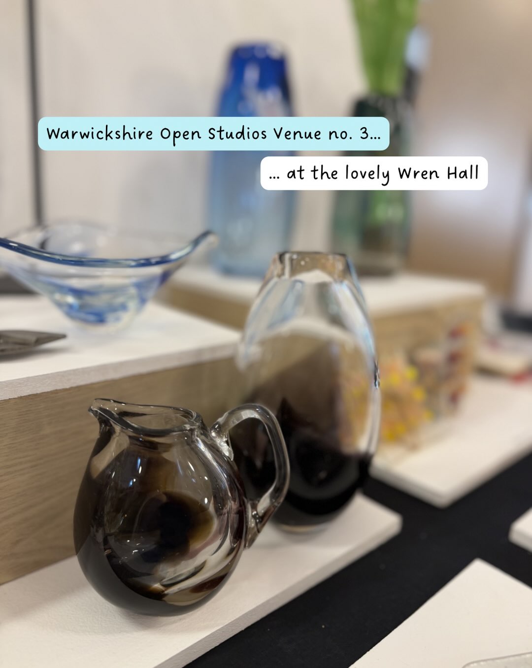 Warwickshire Open Studios…
Venue #3 is the lovely Wren Hall, Wroxall! We have 19 artists and makers taking part from glass to textiles and everything in between ✨
We even have C A K E ….! 🧁
Pop in on Friday or Saturday from 11am - 4pm to see us, and stay for the art, coffee and cake!
Quick question… what do you call a group of artists…? 🤣