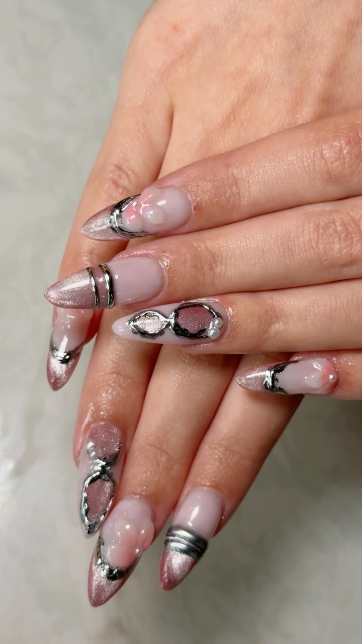 The details are doing all the talking. โจ
Nail art this precise isnโt rushedโitโs handcrafted, one tiny detail at a time. If you love intricate, unique sets that feel like wearable art, this oneโs for you. ๐ค
#yegnails #yegnailtech #yegnailsalon #nailart #nailartist
Book an advanced nail appointment online or call 780-777-2792๐ฒ