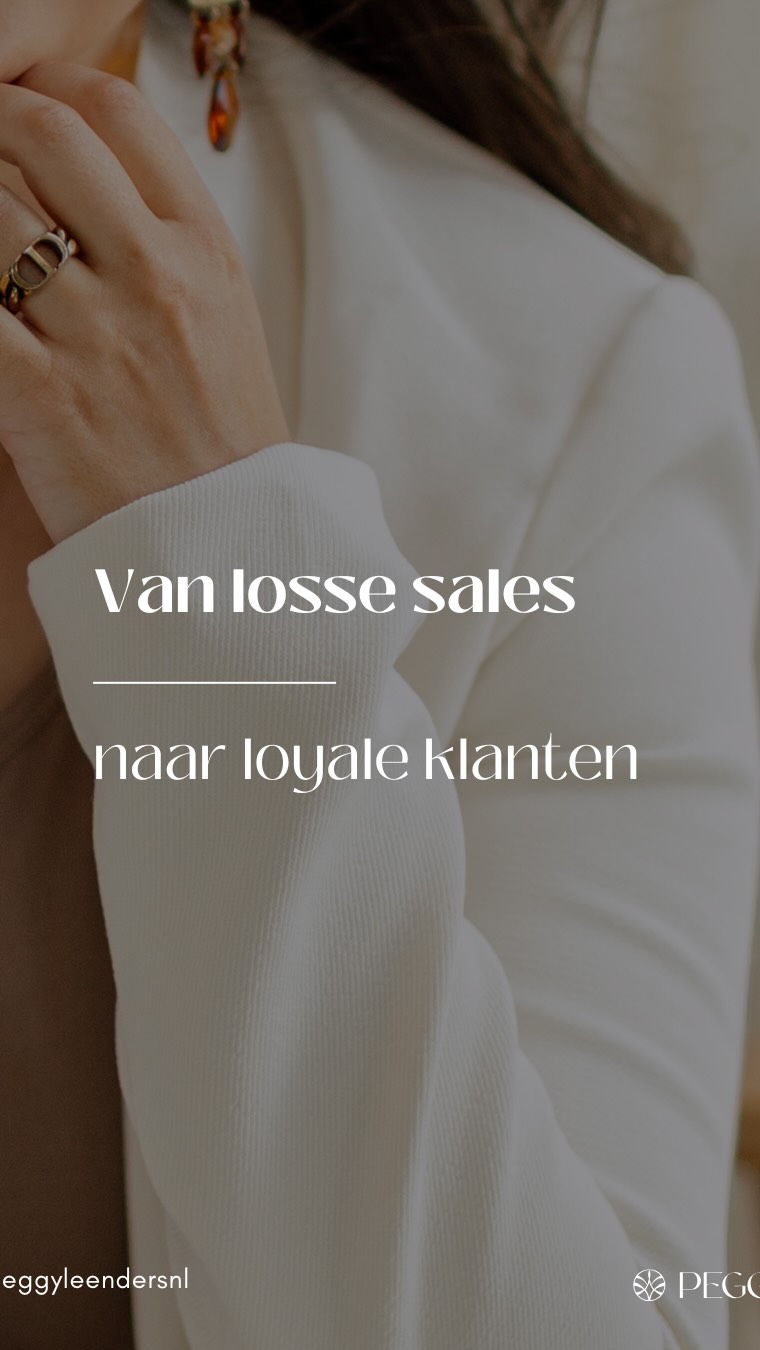 Losse sales zijn fijn… maar loyale klanten bouwen je business.
En precies daar gaat het vaak mis.
Je verkoopt een cursus, of een template, traject, masterclass..
Maar daarna? Daarna is er geen logische vervolgstap.
Dus blijf jij opnieuw trekken & continu opnieuw zichtbaar zijn. Je wilt nwe leads opwarmen en uitleggen waarom jouw aanbod waardevol is.
Dit komt omdat je aanbodstructuur nog niet voor je werkt.
Een schaalbaar aanbod bestaat niet uit losse producten, maar uit een route.
👉🏻 Wil je ontdekken waar jouw aanbod nu lekt?
✅ Reageer met SUITE.
