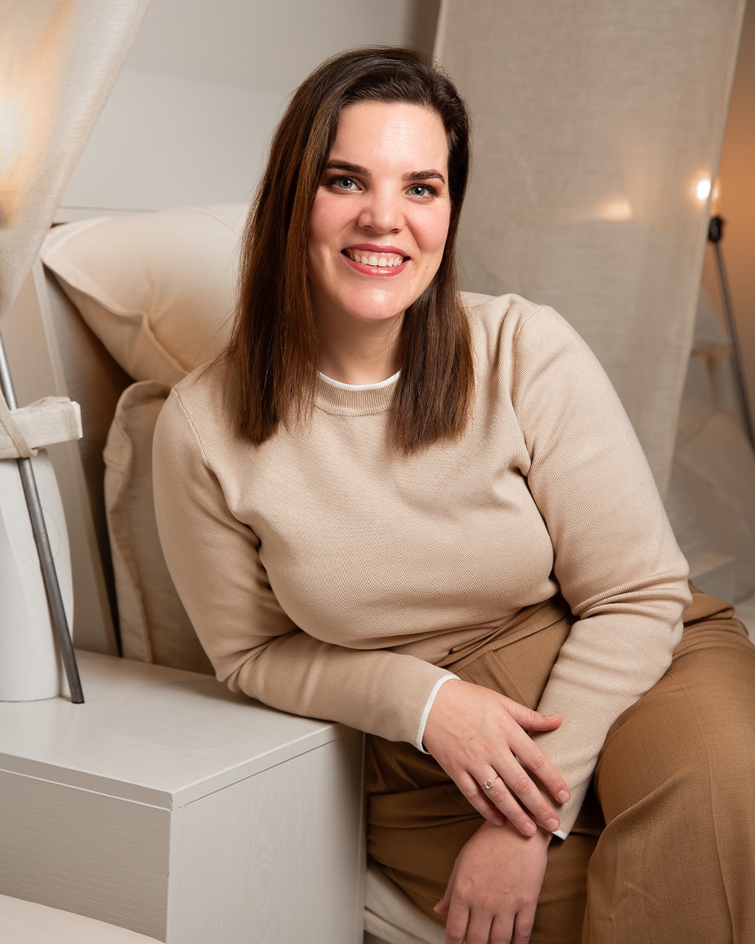 Happy Birthday to our joyful ray of sunshine, Anja ☀️
There’s something special about the way you move through life – with an open heart, an infectious laugh, and a quiet strength that lifts everyone around you. You listen with genuine care, always bringing wisdom, kindness, and perspective when it’s needed most.
Your positivity inspires us to find the silver lining, and your warmth makes every day a little brighter. Thank you for sharing your heart so generously with everyone around you.
Stay true to your adventurous spirit, Anja – may the year ahead bring you every bit of the joy, love, and unforgettable moments that you deserve 💛
We love you,
Your Lyftaal family
#Lyftaal #Spa #Birthday #EmployeeAppreciation