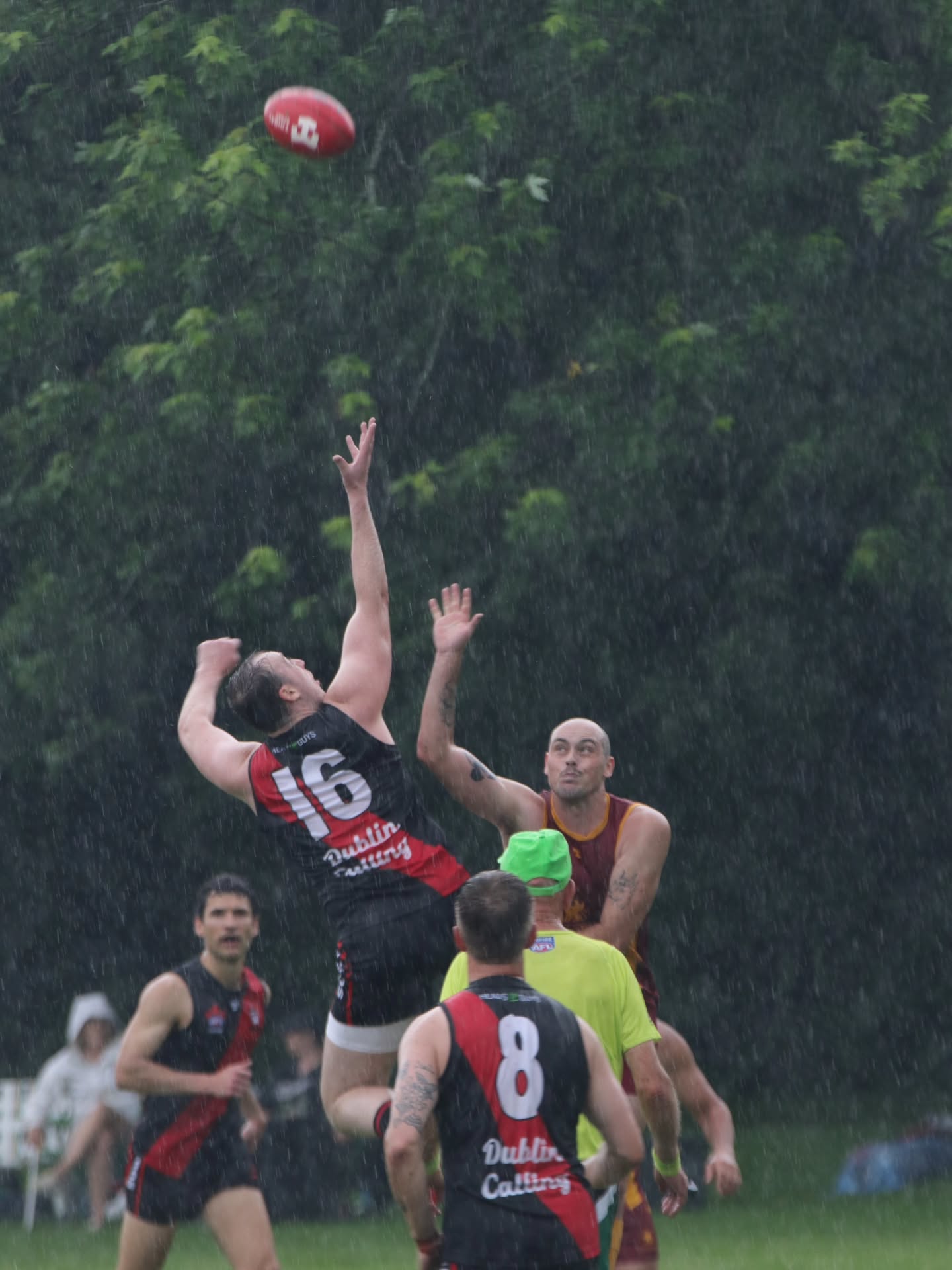 Nothing like wet weather footy! 🌧☂️
#AsAPack