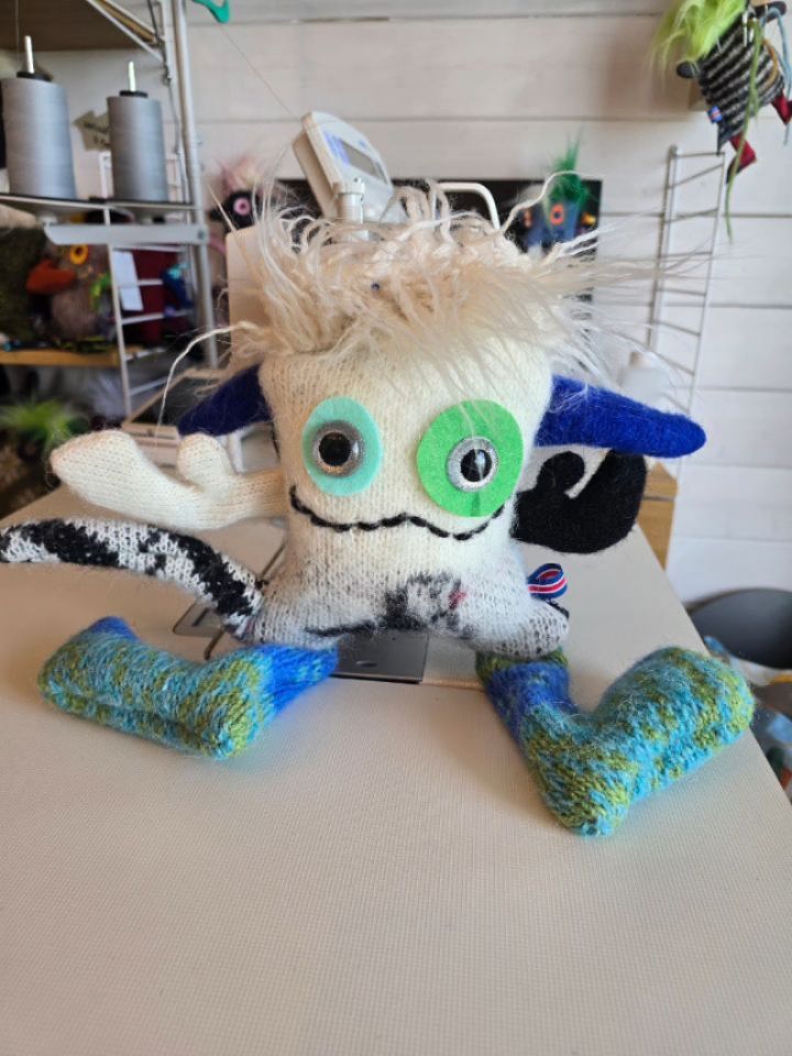 One of the things I love most about making our Wool Monsters is giving beautiful leftover Icelandic wool a second life. 🥰
Thankfully, Icelandic wool manufacturers and many local designers care deeply about sustainability and are happy to contribute to reducing waste. Today we had some extra special monsters featuring wool from Ása Steinars and Varma. 😍
What made it even more magical was that one of the families had just finished an incredible road trip around Iceland with Ása herself! They were so excited to create monsters using wool from the sweaters she designs.
And to top it all off, one of our guests was wearing a beautiful Varma sweater and made a monster with matching feet! 🤩 It's little moments like these that make every workshop unique.
#icelandtravel #thingstodoiniceland #sustainablefashion #handmadeiniceland #icelandicwool