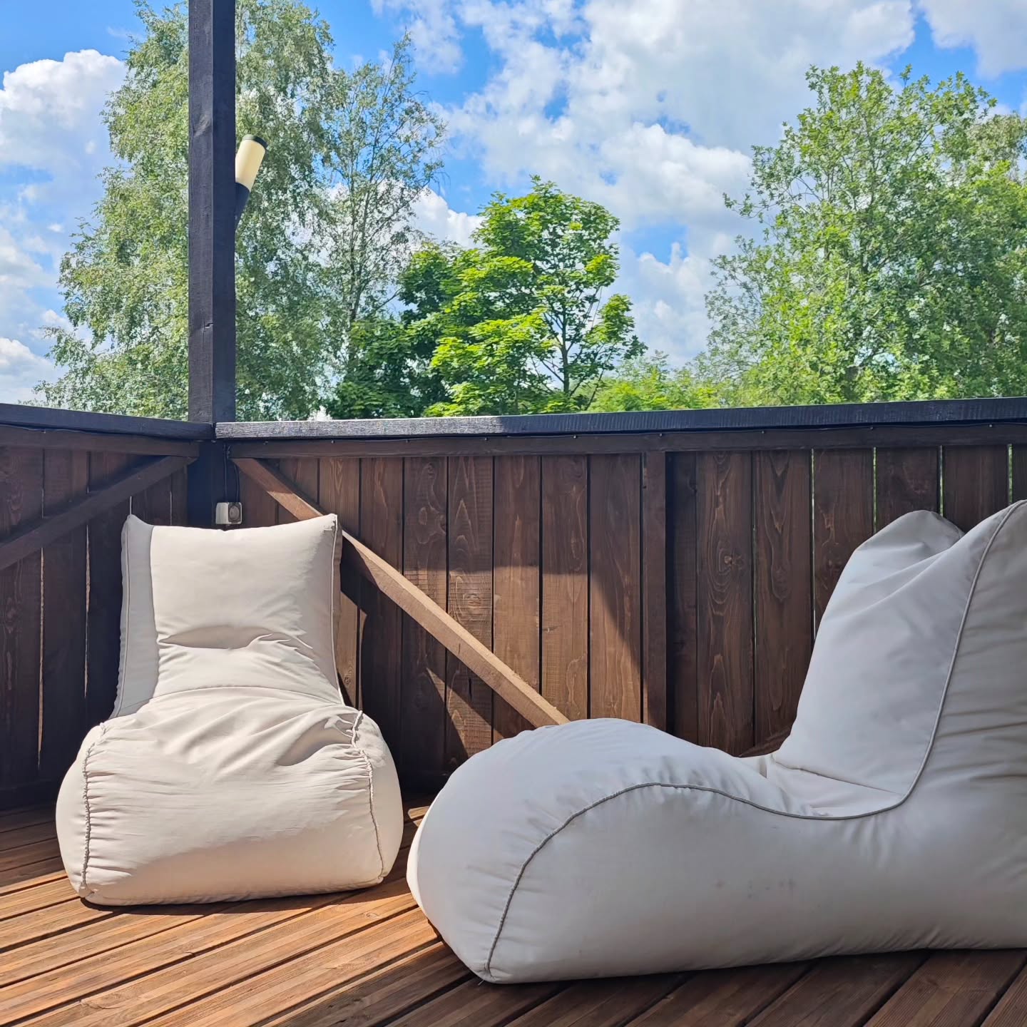 Our summer terrace has finally been transformed into something new and special… ✨✨✨
Want to know more? Stay tuned 💫
#ykdcamping #transformation #differentview #newstyle #summerterrace
