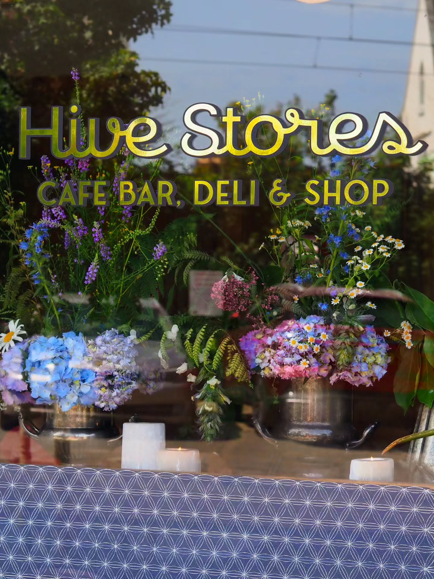 Altrincham's neighbourhood coffee shop & Bar β¨
.
Thursday 9am-9pm
Friday 9am-10pm
Saturday 9am-10pm
Sunday 9am-8pm
#neighbourhoodbar
#coffeeshop
#floraldisplay
#altrincham
#altrinchammarket