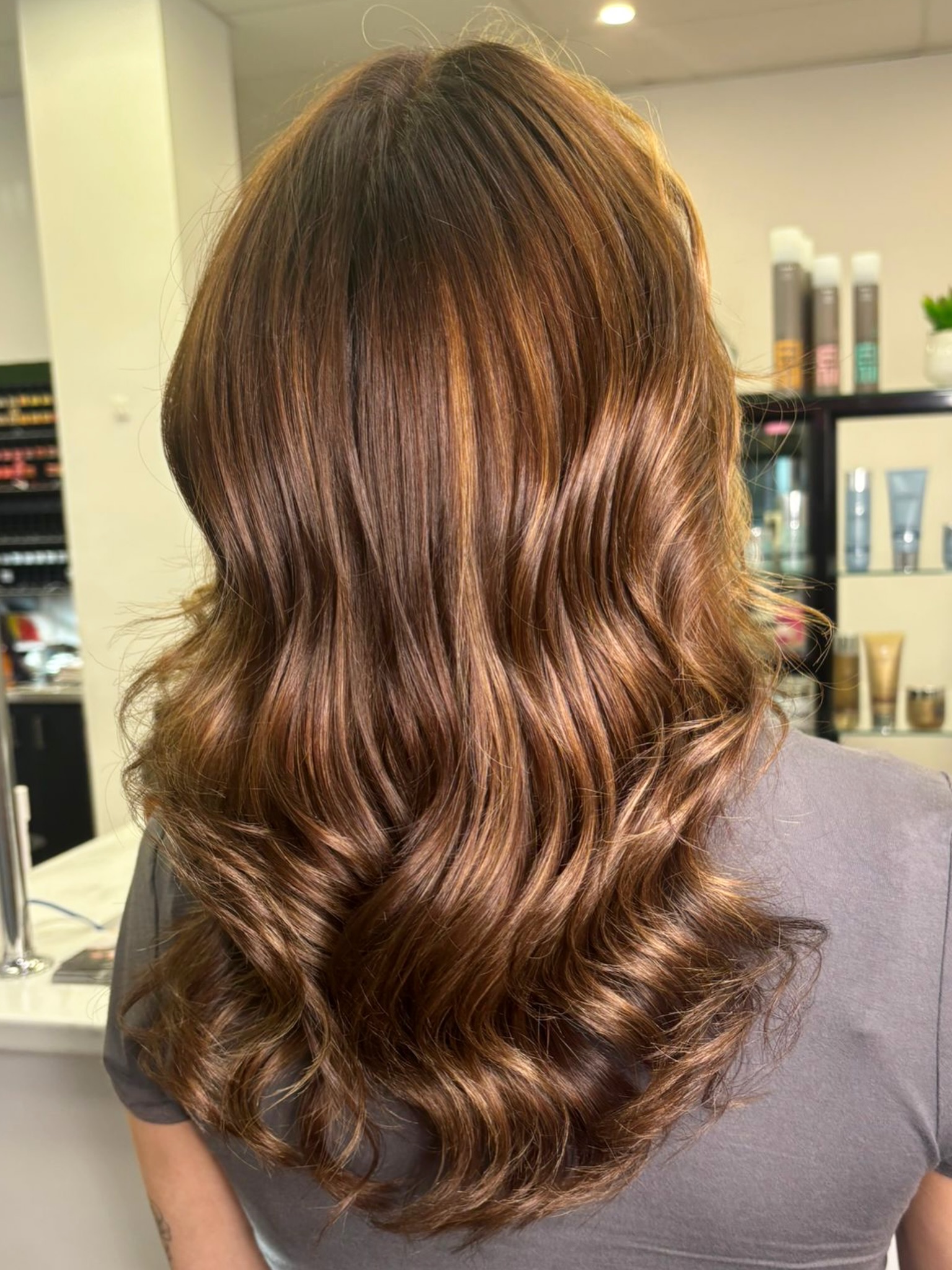 You may recognise this familiar face 💖
The most gorgeous hair glow up on our girl Dion.
Ever wonder how we achieve the perfect gloss finish? Tap the link in our bio to book in a free hair consultation or chat to our friendly team over the phone to achieve your dream hair ✨