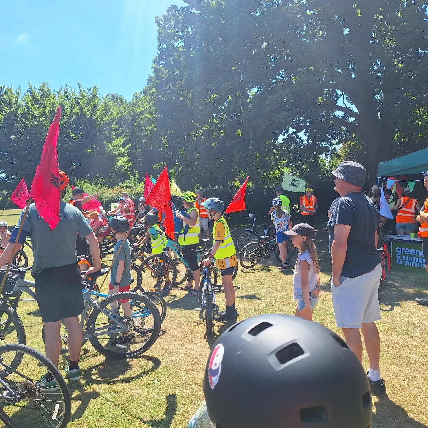 The big day is almost here!🙌
WHAT 📣 Kidical Mass: parents and children bike ride. 4 miles. Marshalls.
WHEN 🗓 Sunday, 5 July; arrive at 13.45 for a 14.00 start
WHERE📍Adastra Park; in the field next to Orchard Lane Car Park.
HOW❓️All children under 16 ride with an adult. Check bikes ABC - Air; Brakes; Chain. Follow instructions from the Marshalls. It will be hot and sunny so: suncream; water; shade.
We look forward to seeing you all there!🚲🚲🚲🚲