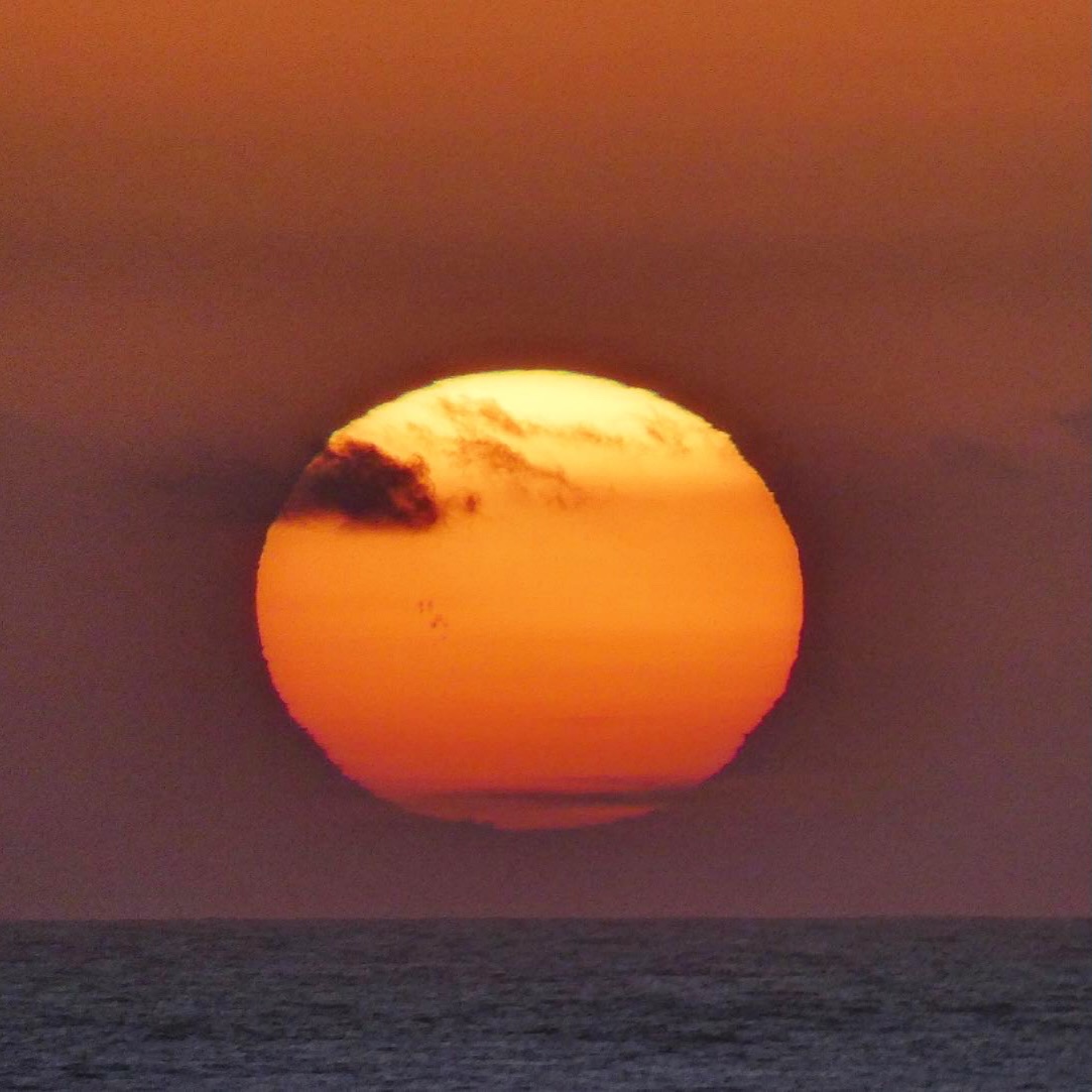‘Tis the season for some cracking Cornish sunsets.
#stivesbay #cornwall #cornishcoast #sunset #ukcoast