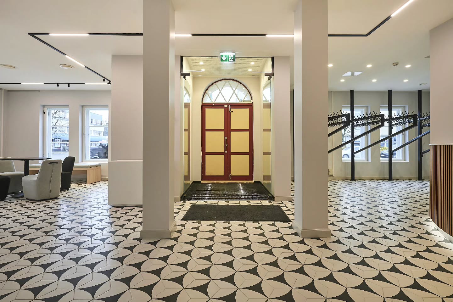 A beautiful blend of history and modern design. ✨ We are proud to share our latest lighting project: the renovation of the historic Nõmme Cultural Centre! Built in 1924 as a cinema by architect Ferdinand Adoff, this iconic building has over 100 years of history. Now completely renovated, the space has been updated for modern needs while preserving its unique character. To bring the historic rooms to life, a completely new lighting concept and custom acoustic solutions were integrated. The harmonious interior and furniture solutions were developed by Projekt Kuubis OÜ, while Bauest brought the vision to reality. For the lighting, we combined high-end fixtures from top manufacturers including Neko Lighting, Intra Lighting, Lodes, and Kohl Lighting to create a functional yet inspiring atmosphere. ✔️ Interior Design: @projekt_kuubis Construction: Bauest OÜ ✔️ Lighting Solutions: #HektorLight ✔️ Lighting Manufacturers: @intralighting @lodesbrand @nekolighting Kohl Lighting & more ✔️ Photography: @maripukk 👉 Head to the link in our bio to explore the full portfolio and see how the right light transforms historic spaces: https://www.hektor.ee/portfoolio/moisad-ajaloolised-hooned/nomme-kultuurikeskuse-renoveerimine/ #Architecture #LightingDesign #HistoricRenovation #NõmmeKultuurikeskus