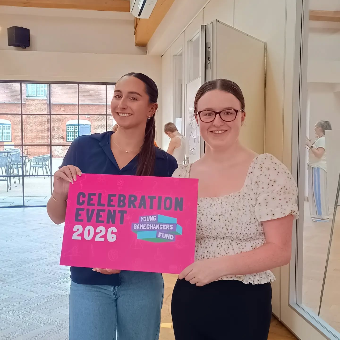 Yesterday we attended the @younggamechangersfund celebration at Chester Zoo. The fund has been vital in helping us with our work over the last year. We met so many lovely young people, hearing how their projects were supported by the grant, across so many areas of youth social action. We attended a workshop on funding decision-making, a network and paint session, and had a chance to look around the zoo. It was an unforgettable experience!
#YoungGamechangers #YCAWales #ClimateAction #YouthWork