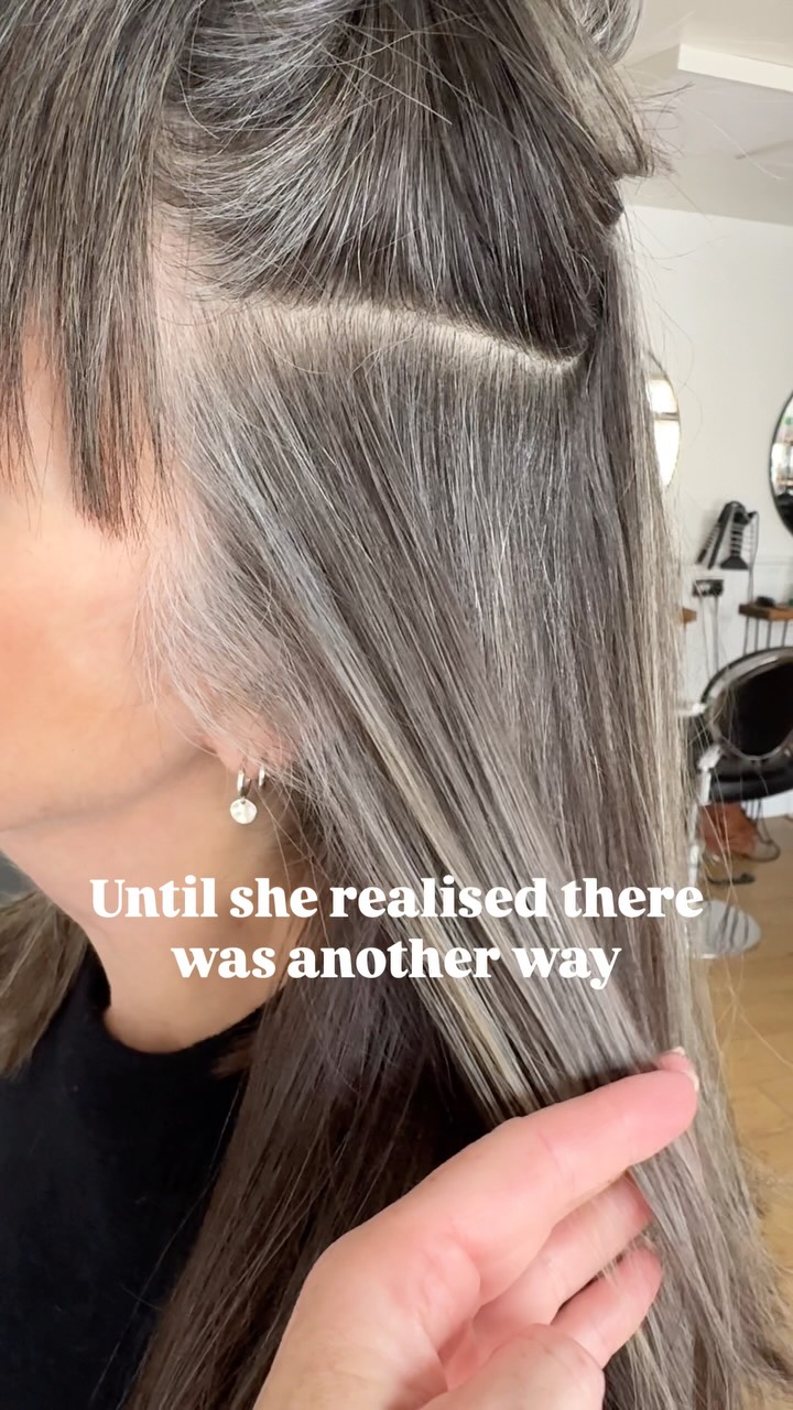 Most women who come to me have already tried everything
More highlights
Root colours every few weeks
Different salons
Yet they’re still stuck.
Because the answer isn’t another colour appointment, FreedomBlend journeys focus on the outcome- long term results not a quick fix.
No harsh regrowth.
No false-looking colour.
Just hair that works with your grey , not against it.
If you’re ready to stop chasing quick fixes and finally commit to a solution that feels like you again… comment ‘BLEND’ I’ll send you the details to work with me.