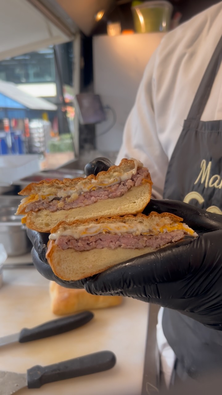 Chef Giovanni’s been perfecting it for years 👌
Start your morning the Italian way with our Classic Breakfast, served daily until 12 PM.
See you in Spitalfields. Or find us on online via bio link
📍 Mamma’s Goodies, Spitalfields Market
#MammasGoodies #ItalianBreakfast #SpitalfieldsMarket #BreakfastLondon