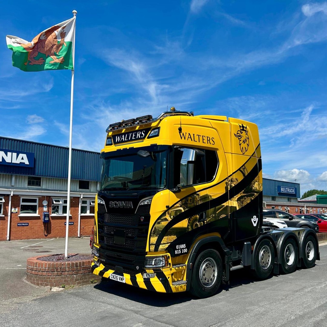 A Scania V8 with enough style to last a lifetime🔥🤩
This magnificent Scania S770 V8 LAXA Tractor unit has recently been supplied by Keltruck Account Manager, Richard Woodland to Walters Group.
Complete with spectacular livery and many extras, this unit is truly a special one.
Thank you to all the team at Walters Group for allowing us to supply this incredible unit.
#SuppliedByKeltruck #ScaniaV8
