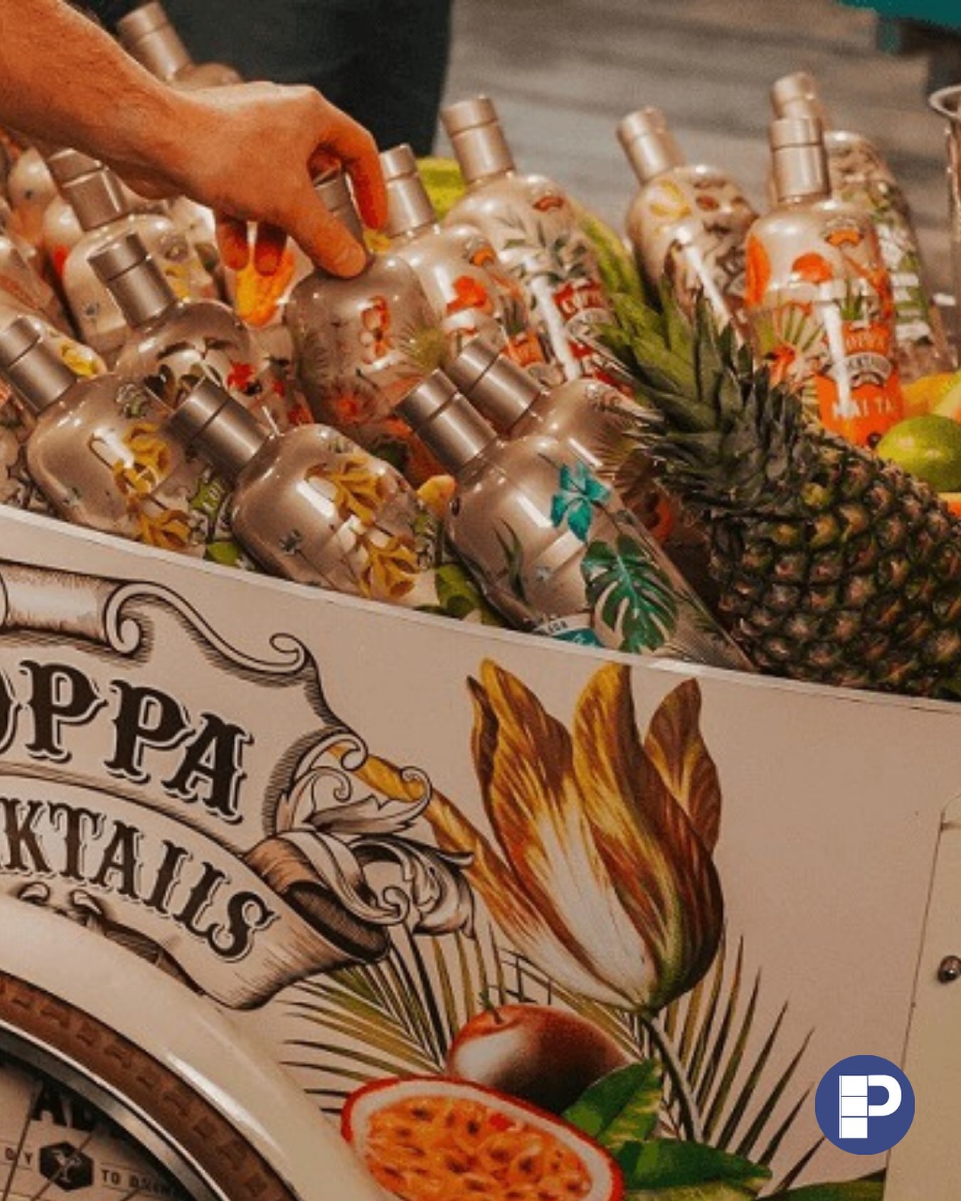 ๐๐จ๐ฉ๐ฉ๐ ๐๐๐ญ๐ข๐๐ธ๐ธ
Serveer jouw klanten lekkere cocktails van Coppa en ontvang nu ook een leuke actie. Bij aankoop van 3 flessen Coppa Cocktails (mixen van smaken is toegestaan) ontvang je gratis een proefpakket met alle 5 Coppa-smaken in handige mini-flesjes.
๐ธ Mix & match mogelijk
๐ธ Gratis proefpakket met 5 miniโs OP=OP
๐ธIdeaal om het assortiment te ontdekken
Bestellen kan eenvoudig door te mailen naar evelien@drankenhandelpluym.nl of te bellen naar 0115 211 777.
๐๐ Wij leveren de bestelling mee met de eerstvolgende levering.
Profiteer snel van deze smakelijke actie en laat jouw gasten kennismaken met de heerlijke cocktails van Coppa!
#actie
#coppa #cocktails
#drankenhandelpluym
#zeeland