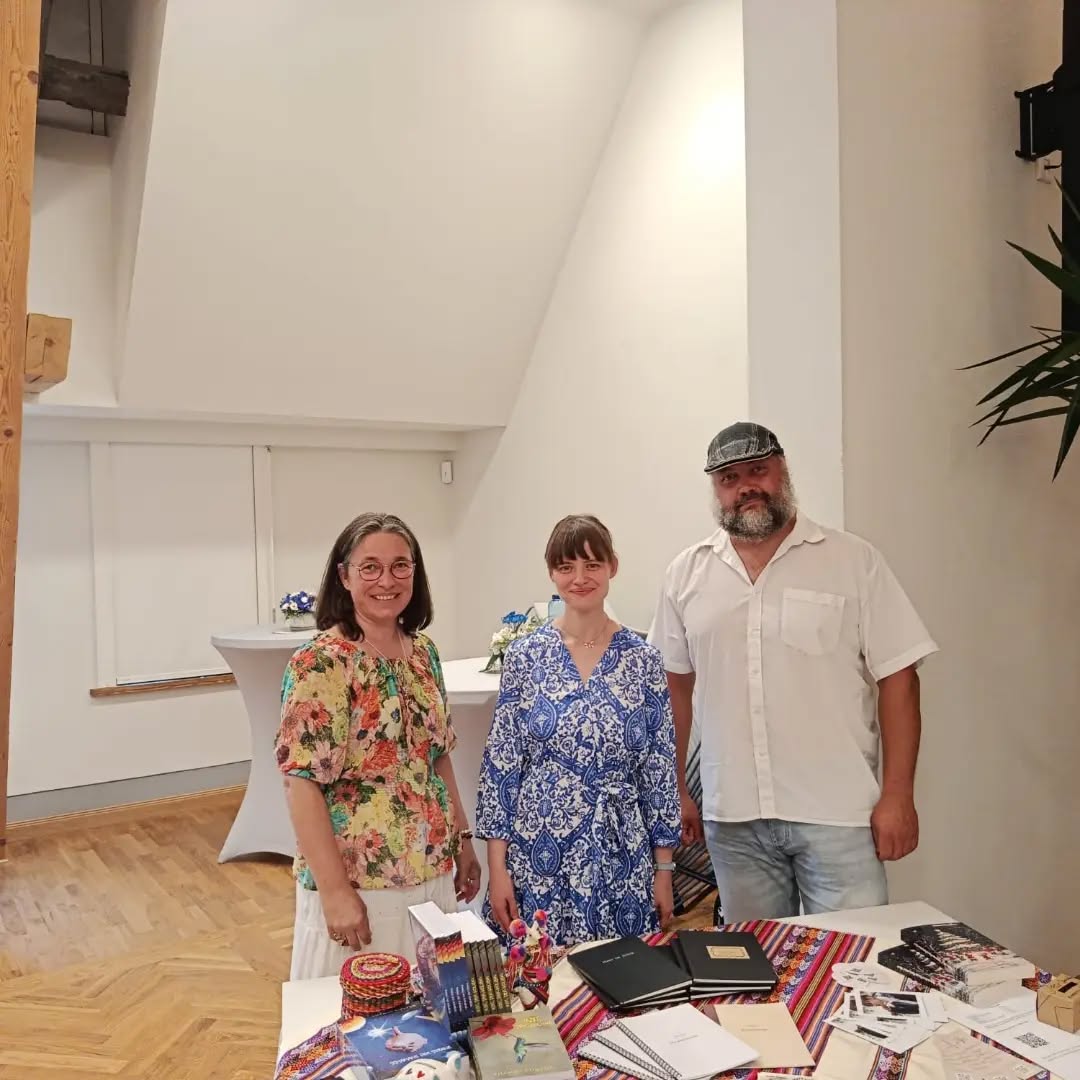 Lesung beim Stadt-und Lesefest Brandis mit @jakob_zschampert und Nicole
@paarmanndialogdesign @stadtbibliothek.brandis
#stadtfestbrandis #brandis #lesung