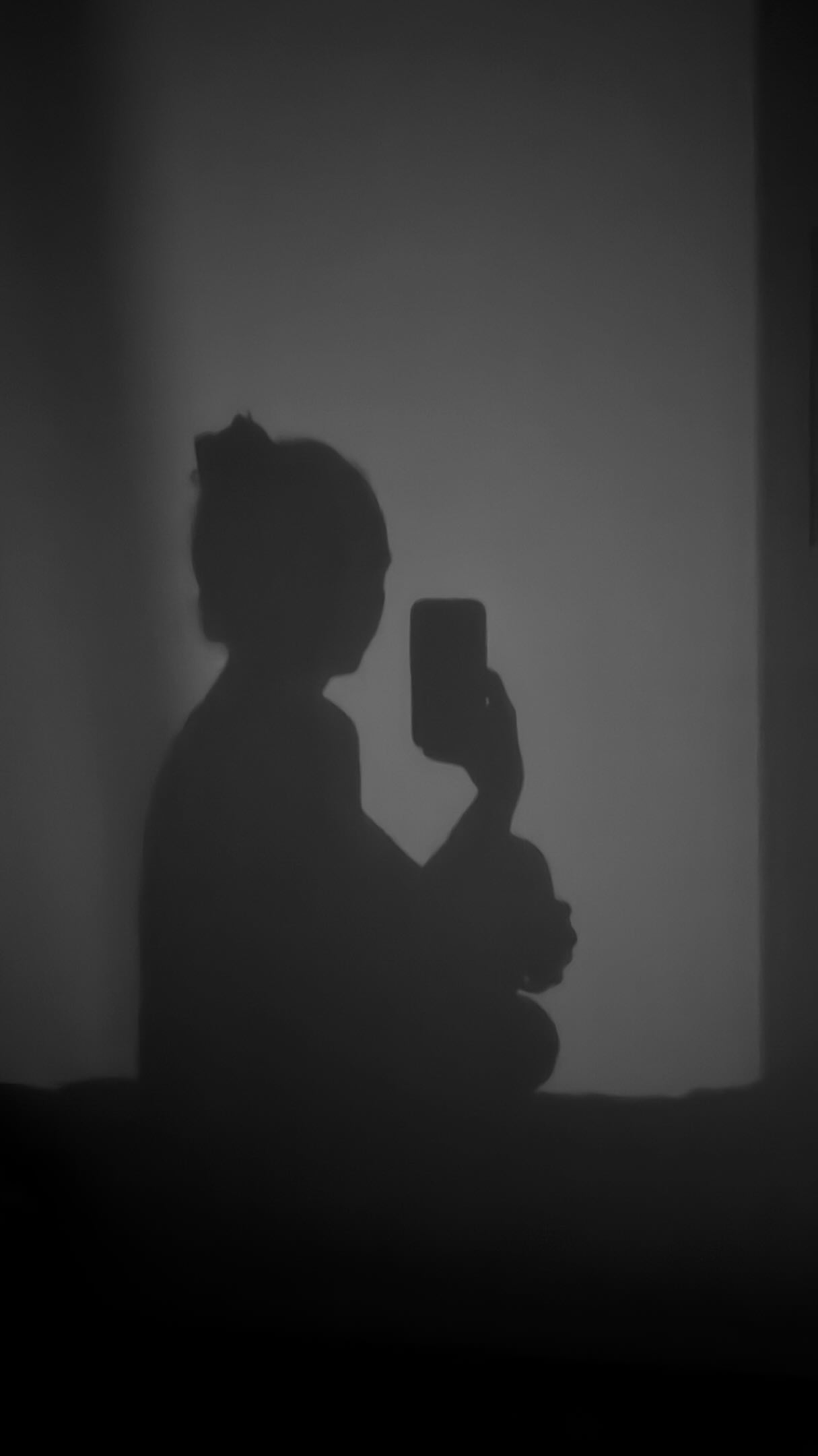 Was tun wir alles nicht, aus Angst es könnte eh nix werden? Aber was denn wenn doch?
Wenn du deine energie statt ins schlecht-reden mal ins jetzt einfach-machen investierst. Wenn du mal den Ausgang nicht in frage stellst, weil du die antwort ja sowieso nicht kennst.
Was wenn du mal davon ausgehst, dass das Leben einfach auf deiner Seite ist und das kein Wunsch einfach aus einem Zufall entsteht.
Was wenn du einfach mal in dich vertraust.
SELBSTVERTRAUEN
MACHEN
TRÄUMEN