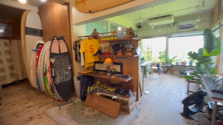 NEW MID
ノーズの尖ったMID!
OLD IS NEW!
More in 4 coming soon
70`s back to the future!
L7.0 W20,5/8 TH2 11/16
42.78litter
#singlefin
#quadfin
#twinfin
#kamuysurfboards
#uczmbh