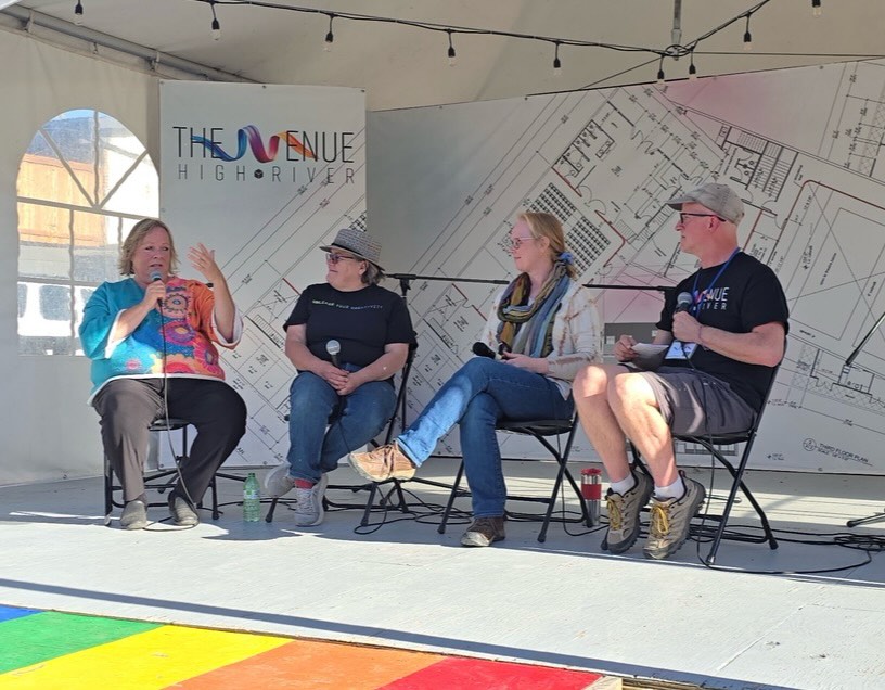 The sun came out and we had a lovely Gallery Reception yesterday! Thank you to our three installation artists: Janice Storch, Alice Helwig and Heather Thomas for participating in our panel discussion. Loved hearing your insight into each of your art process and practice. Thank you to our Gallery Director Russell Thomas for the awesome questions.
Did you miss it? Don't worry! Volunteer extrodinaire Ola Birch filmed the whole thing and will soon have it up on our youtube page. Link on our website.
📸 @olabirch