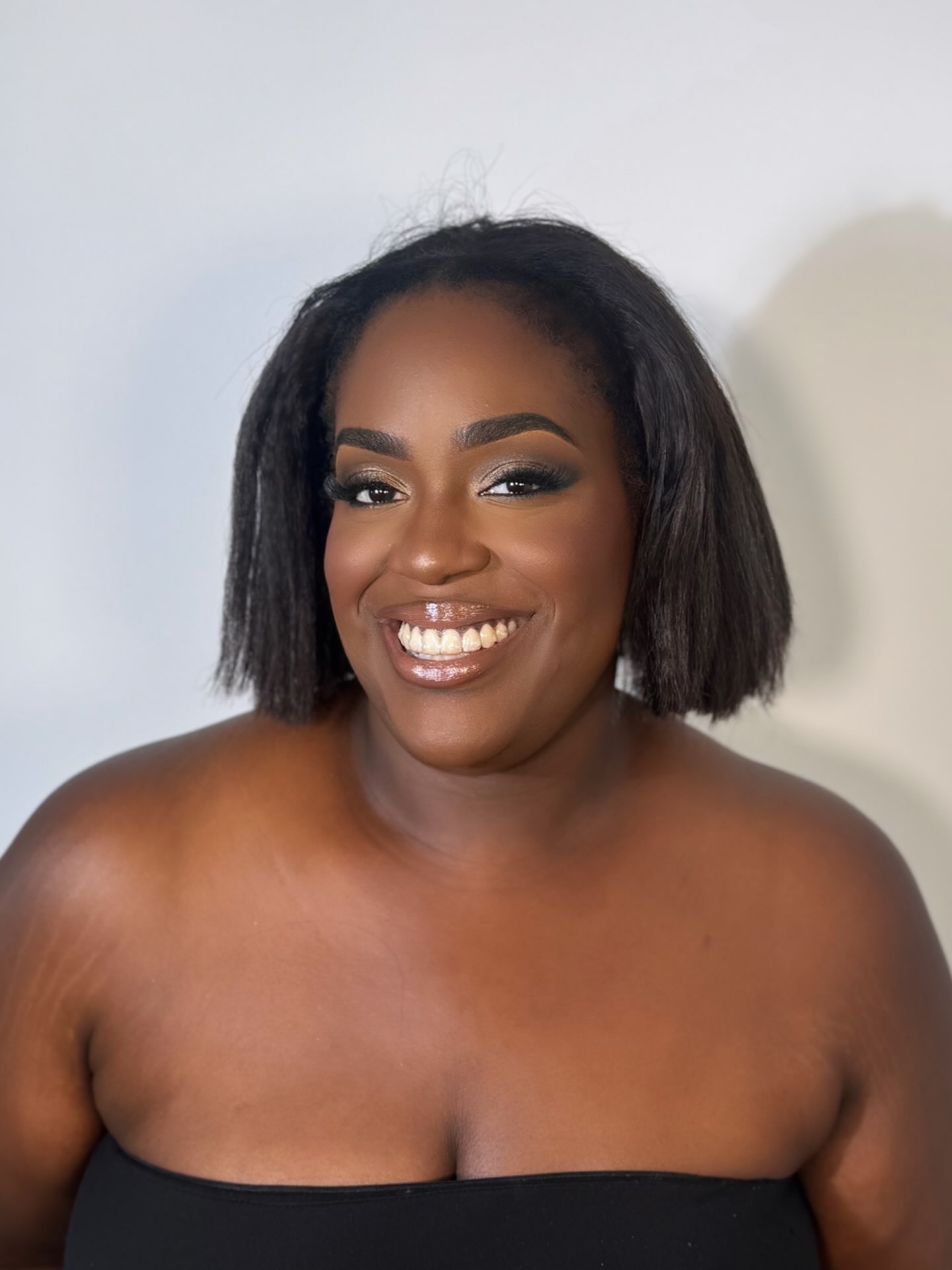 Soft smokey always wins ❤️
#makeup #mua #softglam #makeupartist #montrealmakeupartist