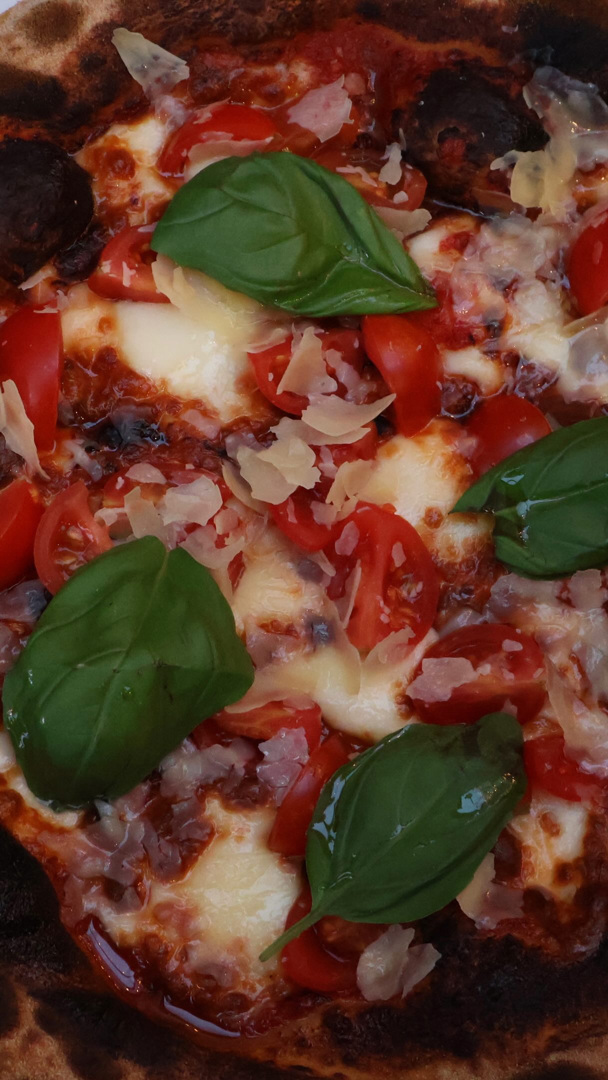 Three pizzas. One impossible choice. 🍕
🇮🇹 Margherita di Roma
🌶️ Diavola
🍕 Pepperoni
Made with authentic Italian ingredients, hand-stretched sourdough, and cooked fresh to perfection.
So… which one are you ordering first? 👇
📍Mr Roman
#italianfoodlover