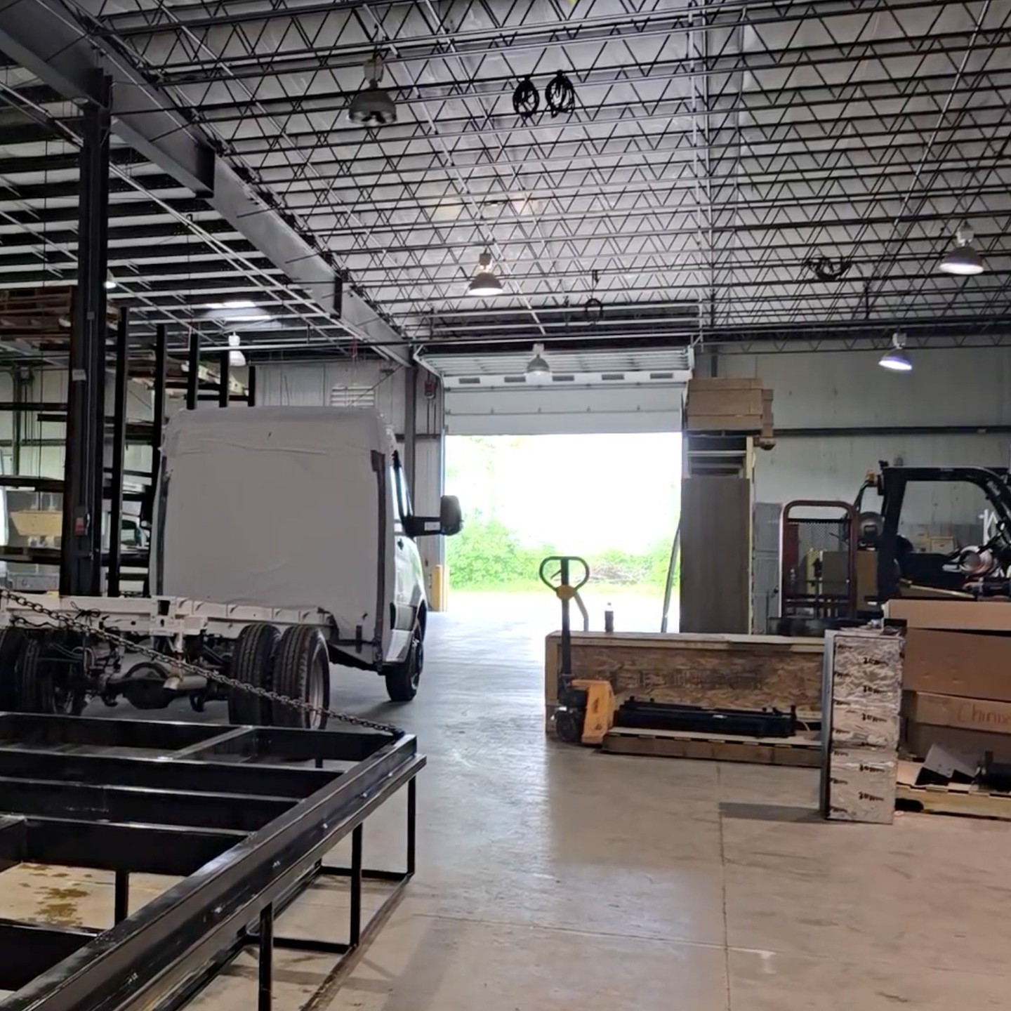 Curious how Chinook RVs are built? 🤔
Our FREE factory tours give you a behind-the-scenes look at the craftsmanship, design, and detail that go into every Chinook motorhome.
https://www.chinookrv.com/factory-tour
#ChinookRV #FactoryTour #RVLife #BehindTheScenes #AWD #Indiana #VisitIndiana @VisitIndiana