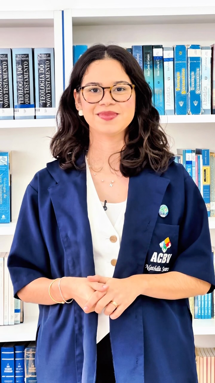 Aproveite as férias para incluir a leitura na sua rotina.
Cultivar o hábito traz benefícios como reduzir o estresse, ampliar o vocabulário, estimular a criatividade e melhorar a concentração. Além disso, a leitura expande seu repertório cultural e te aproxima de diferentes perspectivas e realidades.
Confira algumas dicas que vão ajudar você a começar!
#ACBV40anos #Leituranasférias