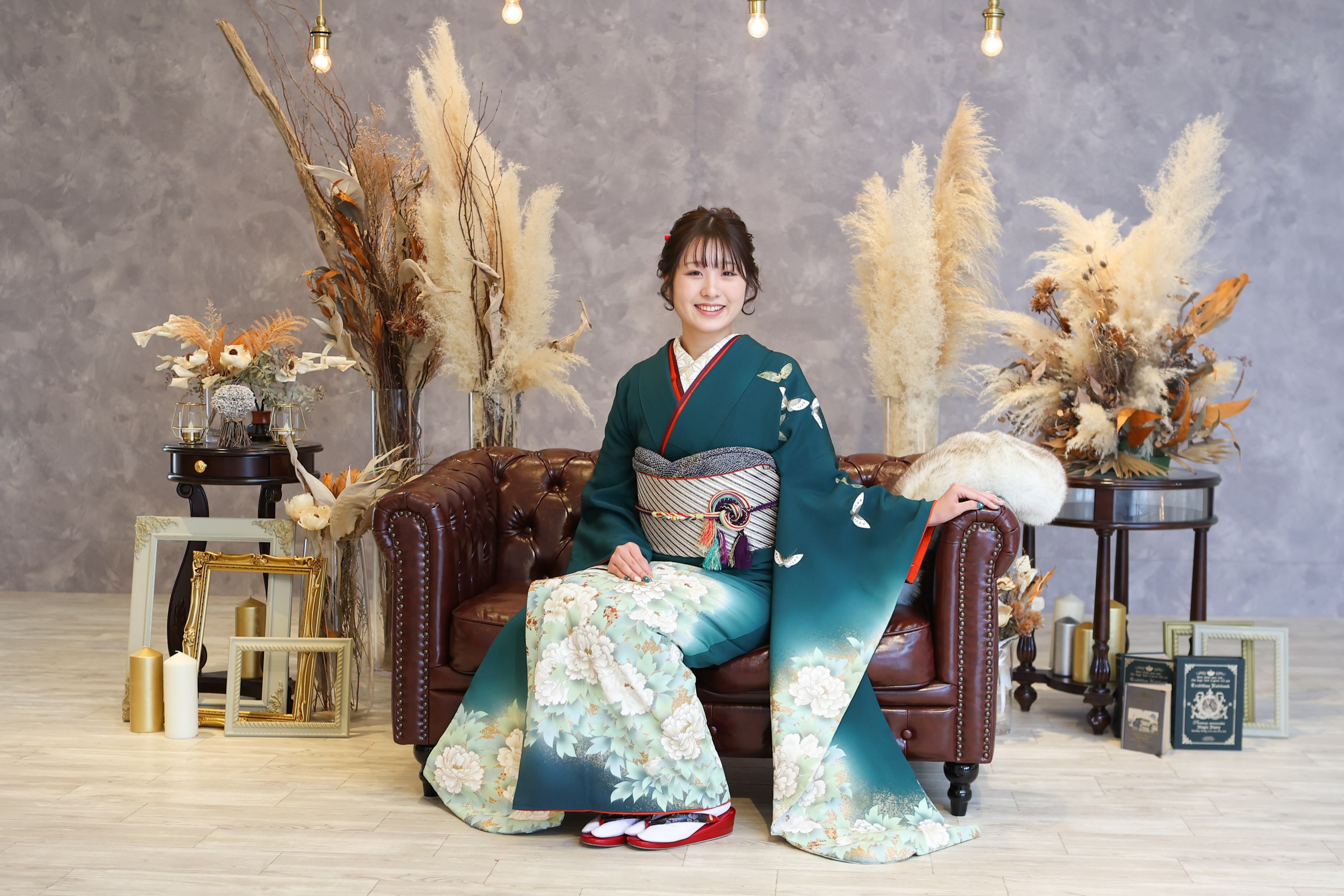 .
令和9年・10年の成人式ご予約受付中です🎀
前撮りや後撮りのお写真プランでは
自然光の入る明るいスタジオにて撮影🔆
バリエーション豊富な背景の数々!
かわいいもかっこいいも好きなテイストで🩷
ーーーーーーーーーーーーーー
セレス立川ラヴィ
📞042-527-1122
#セレス立川ラヴィ
#はたちのつどい
#成人式前撮り
#振袖
#フォトスタジオ