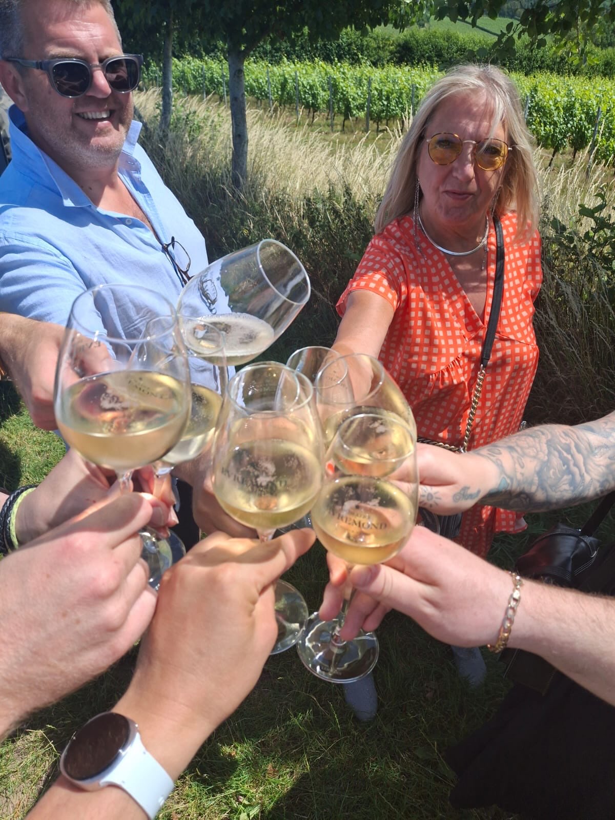 Yesterday, our Senior Management Team had the pleasure of enjoying a private tour and tasting at Domaine Evremond.
Our host, Jeremy, Hospitality Manager, guided the team around the beautiful estate, sharing his extensive knowledge, passion, and insight into the craftsmanship behind this exceptional English sparkling wine.
It was a truly memorable experience, offering a fascinating glimpse into the dedication and expertise that goes into every bottle. Thank you to Jeremy and the team for such a warm welcome and an outstanding visit. @domaineevremond #thedogatwingham #domaineevremond #tourandtasting #visitkent