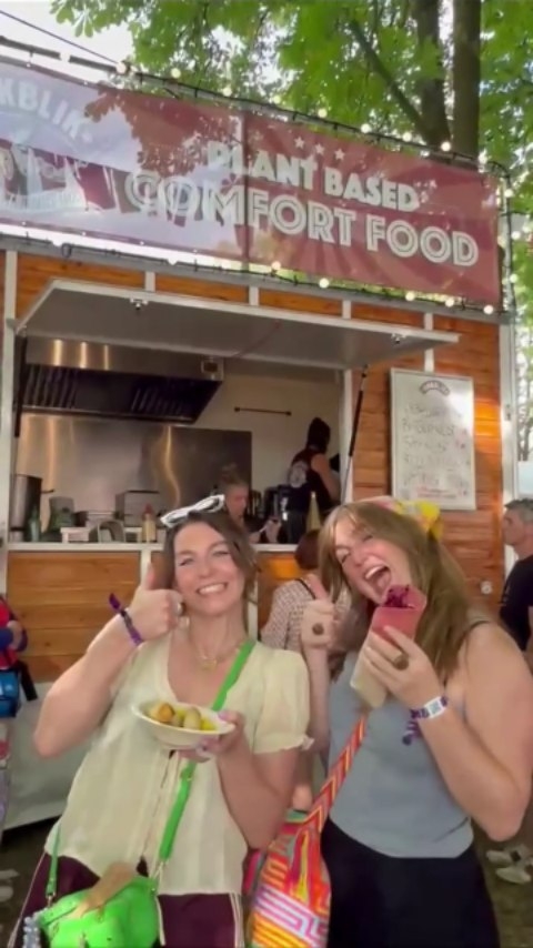 Wat hebben we genoten van de sfeer op @parkcitylivefestival! 💛 Dankjewel aan iedereen die erbij was, voor alle lieve reacties, de gezelligheid en de mooie momenten. Jullie hebben er een onvergetelijk weekend van gemaakt. ✨