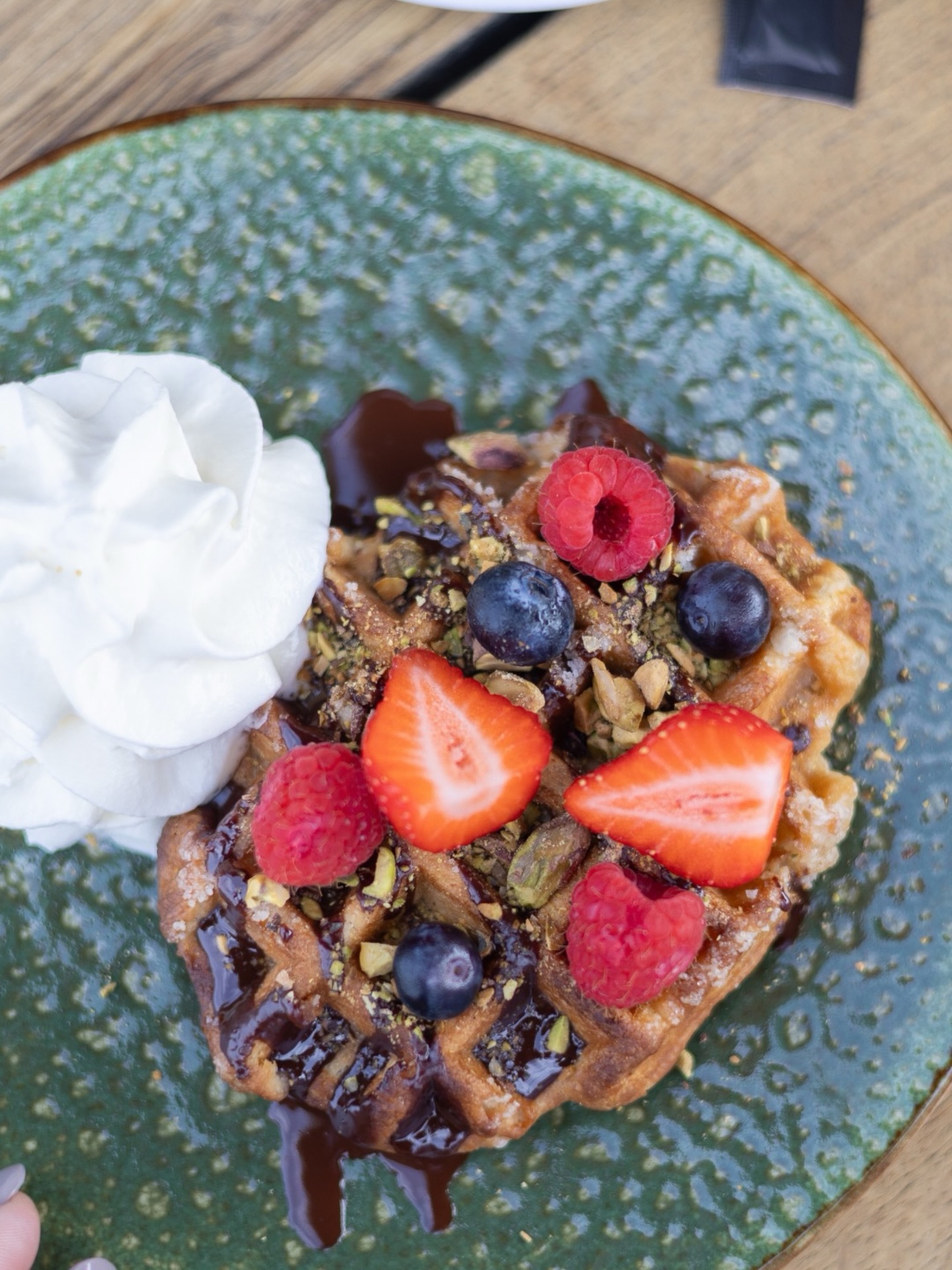 𝗚𝗲𝗻𝗶𝗲𝘁𝗲𝗻 𝗮𝗮𝗻 𝘇𝗲𝗲 ☺️
Lekker wakker worden aan zee met een kop koffie en wat lekkers….☕️🍰 Het is heerlijk terrasjesweer, dus maak er een mooie dag van!
#strandpaviljoenhargen #hargenaanzee #zomervakantie