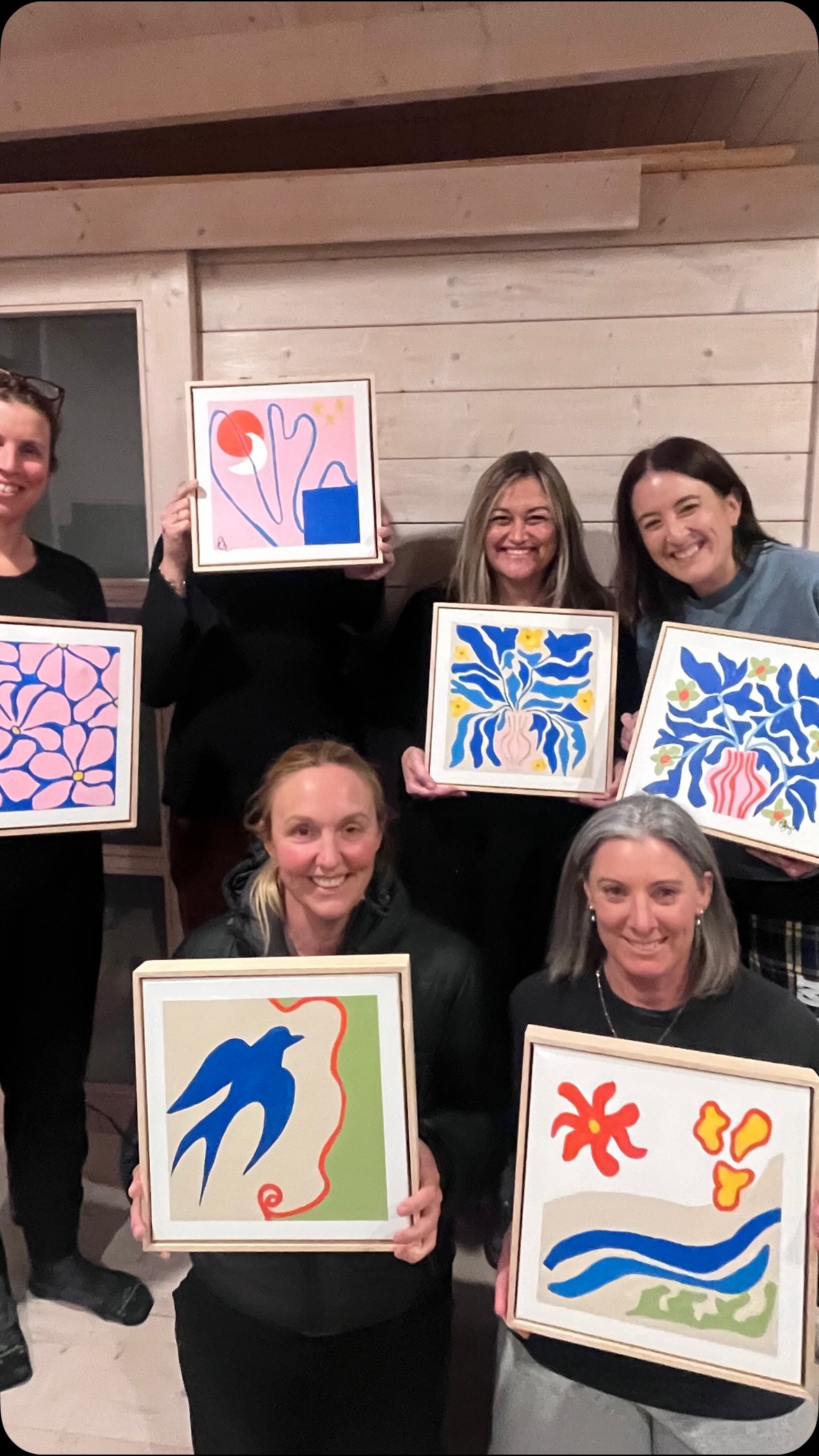 When youāre love language is acts of service - you get around your bookclub besties for a āPaint & Sipā night in the studio - cause the Mums need holiday programmes too šøš«¶š»š„#paintandsip #nzartist