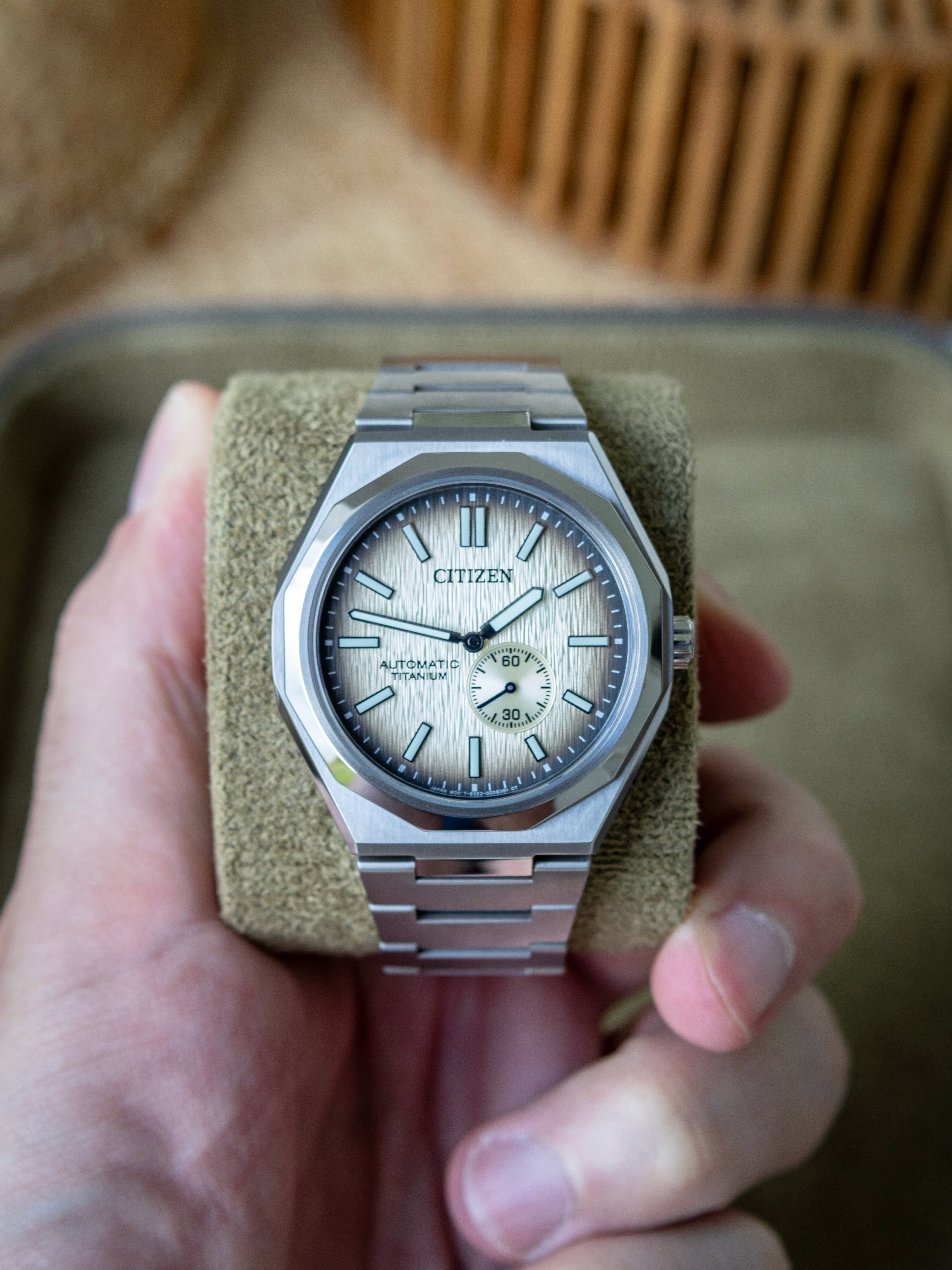 After seeing a post by @humble_watch_collector yesterday of his Citizen Zenshin, I couldn’t help but reach back into my archives for some good pictures ➡️📖
There’s something about the Citizen Zenshin (and Tsuyosa) that just doesn’t make sense. Here’s a beautiful watch from a renowned manufacturer with a gradient textured dial, 60-hour power reserve automatic movement and a full-titanium case and integrated bracelet. In a crowded watch box (or 4, if you have as much discipline as me), the Citizen Zenshin stands out both in design and price - a hard combo to beat.
When Citizen runs sales on its website, this watch can be had for under $400. That is an incredible price, and I’m pressed to think of another manufacturer that even comes close 🤯
What are your thoughts on Citizen? Would you add one to your collection?
⌚️: @citizenwatchus Zenshin Small Seconds