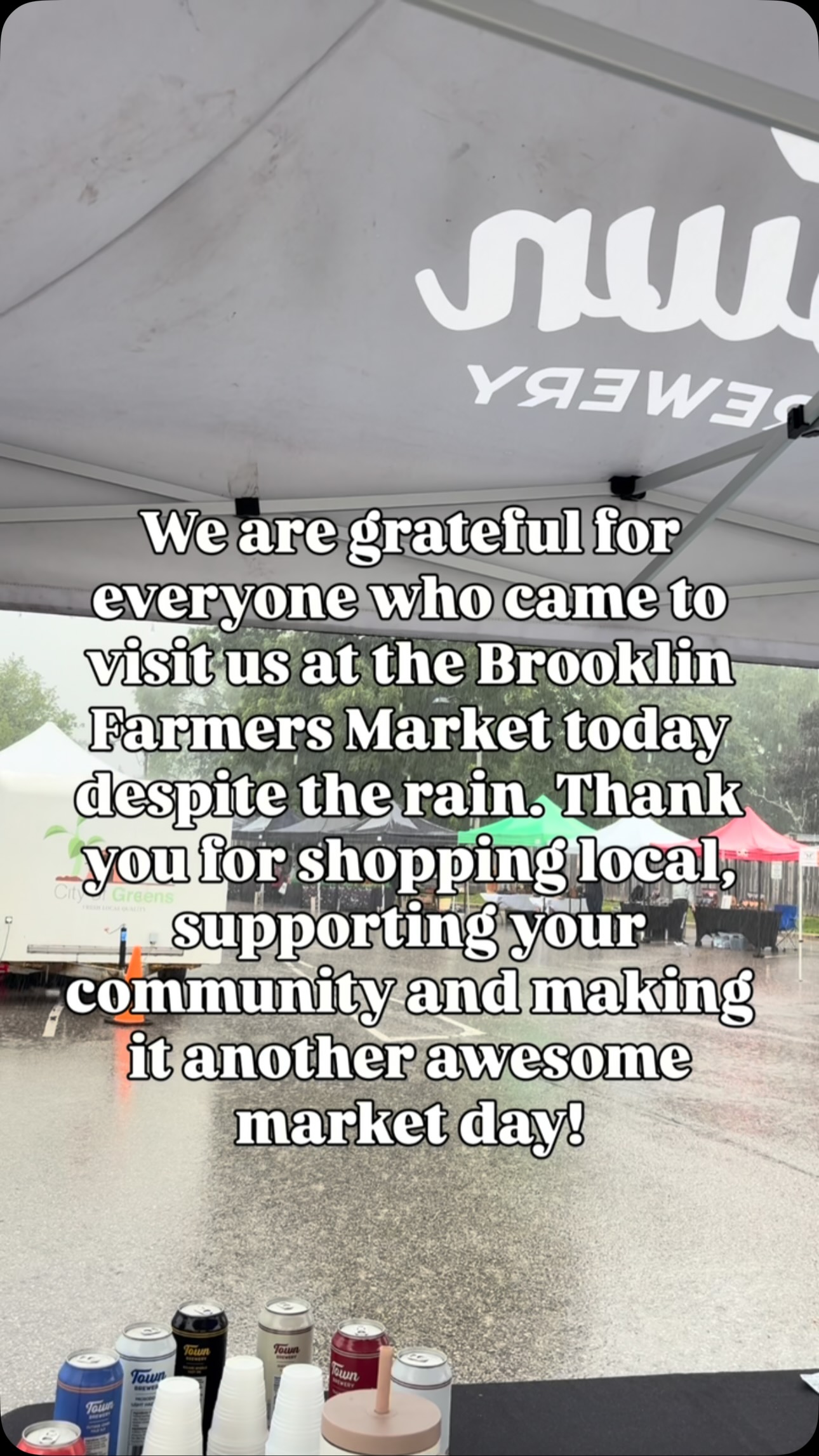 ☔️Farmers’ markets run rain or shine☀️
Ours is every Saturday 9am to 2pm
at 3 Vipond Road in municipal parking lot 9
across from the Brooklin Community Centre and Library 💚