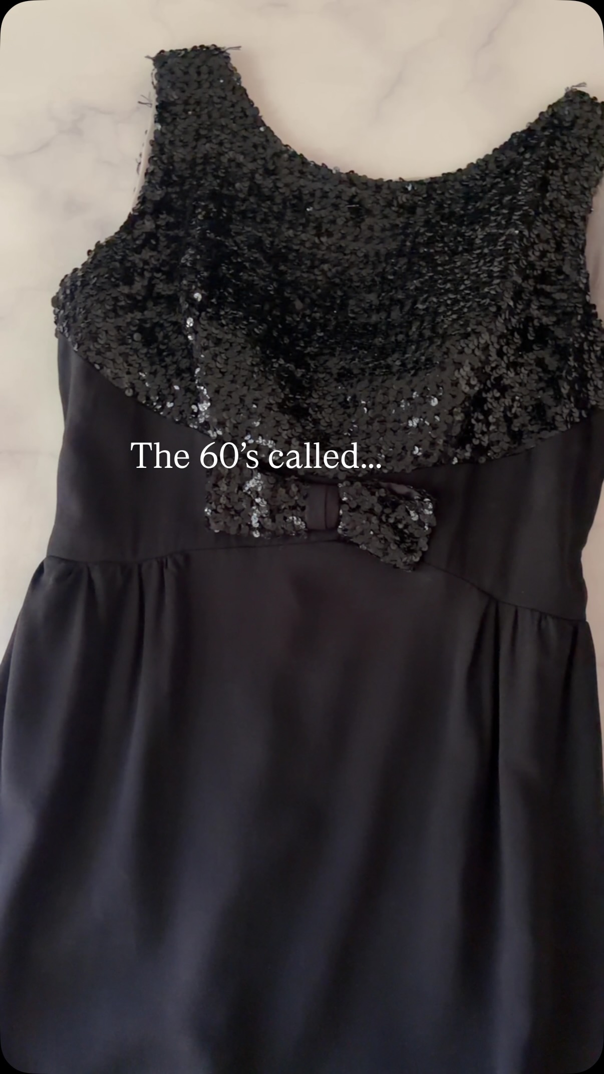 LINK IN BIO TO SHOP!🩷 DETAILS BELOW
Beautiful 1960’s sequin evening gown. Union label, back metal zipper, fitted waist. Bust: 38” Waist: 31” Length: 55” Shoulder to waist: 16” Hips: 40”