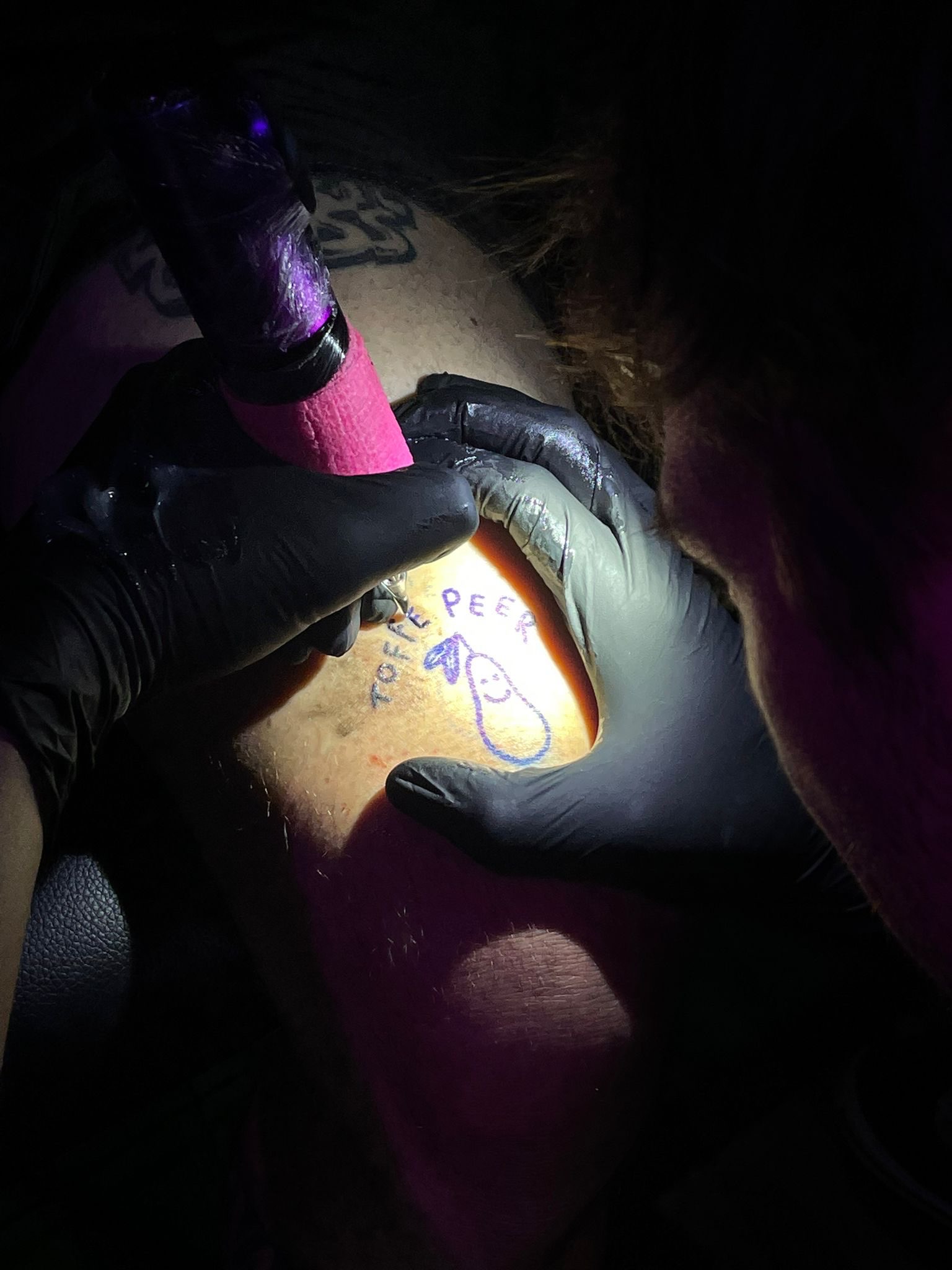 Proficiat aan onze apprentices voor de succesvolle 3 flashdays en 48 tatoeages 🤘🙏 bekijk deze getalenteerde nieuwe artiesten: @floepie_tattoo @tattooloulou1 @everglow_millen_riemst