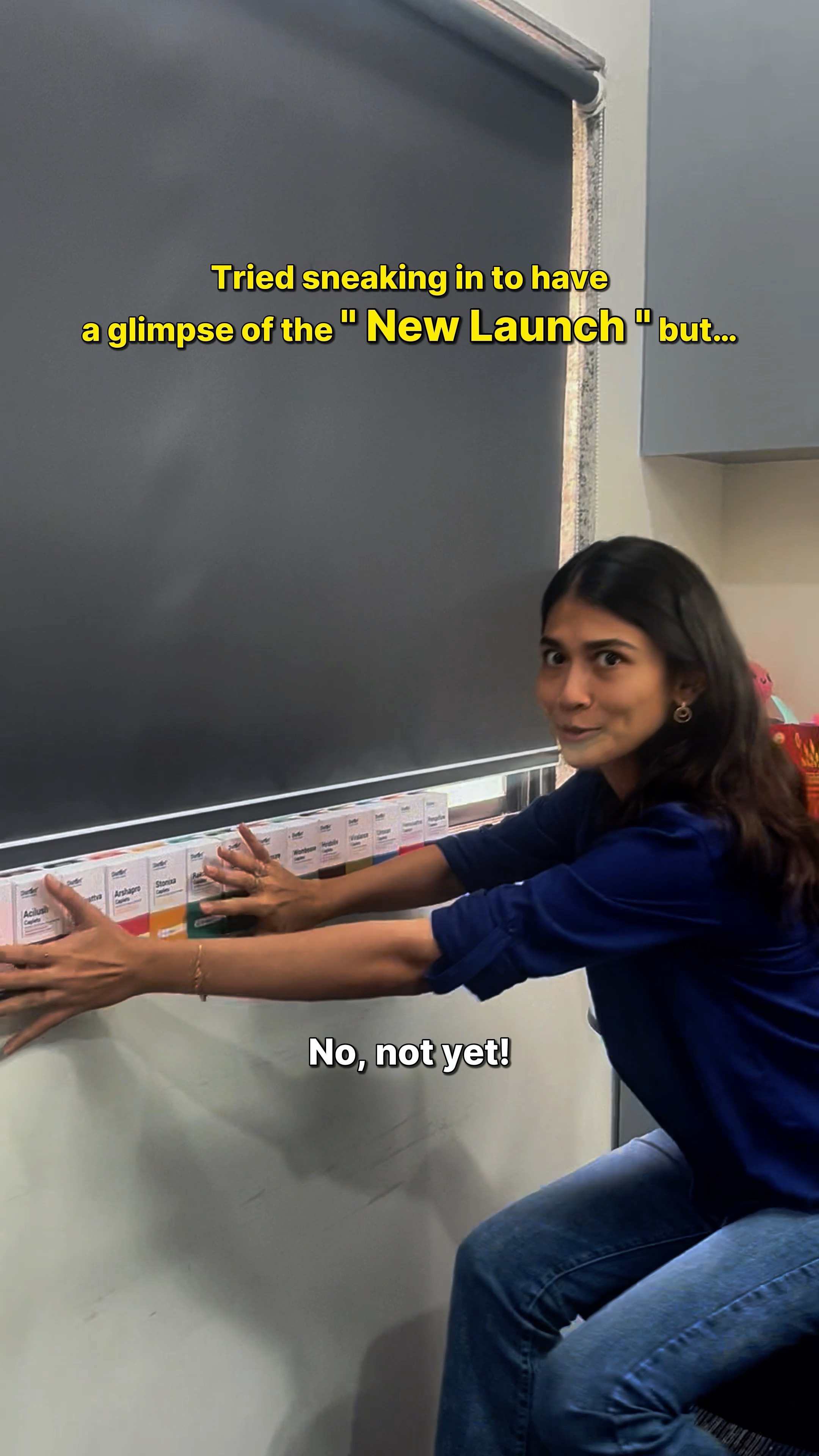 We tried being an undercover 🕵️♀️ to give you a glimpse, but @hiralmaster1807 said - 'ab itna wait kya hai toh ab few more hours to go only!' which is fair tbh! 💁🏻♀️
Launching tomorrow!
#ayurveda #dishant #launch #fyp