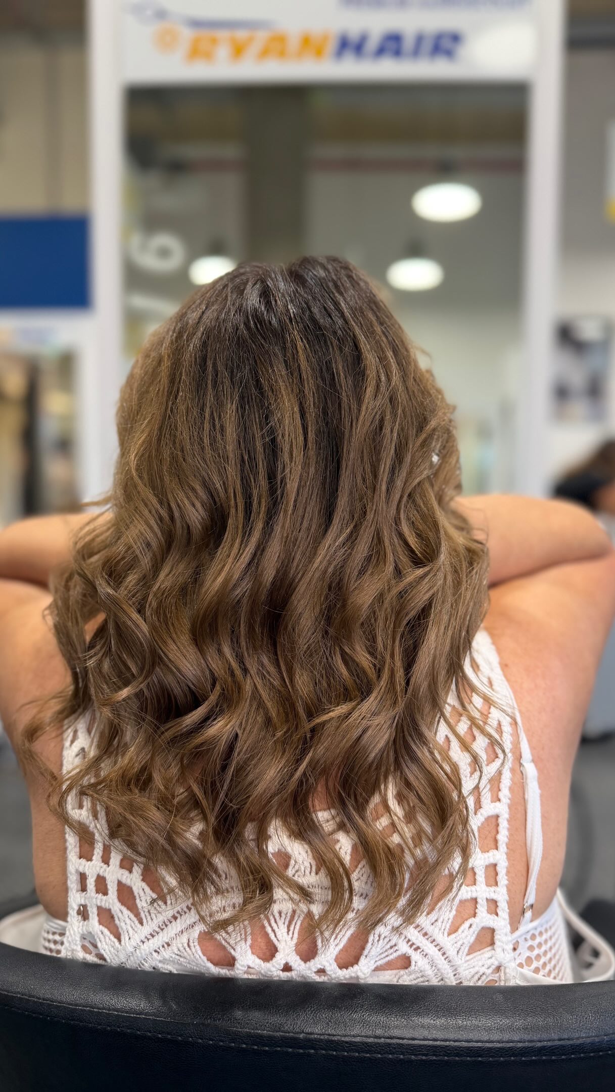 L’« avant »… puis LE WOW. ✨
C’est la preuve qu’une transformation capillaire peut tout changer. 💫
Et si c’était votre tour ? ✨
📩 Prenez rendez-vous dès maintenant et offrez-vous, votre effet « WOW ». 🤍
📍 On vous attend chez Ryanhair @massenshopping
💇🏻♀️Par Martha
#luxembourg #balayage #coiffure