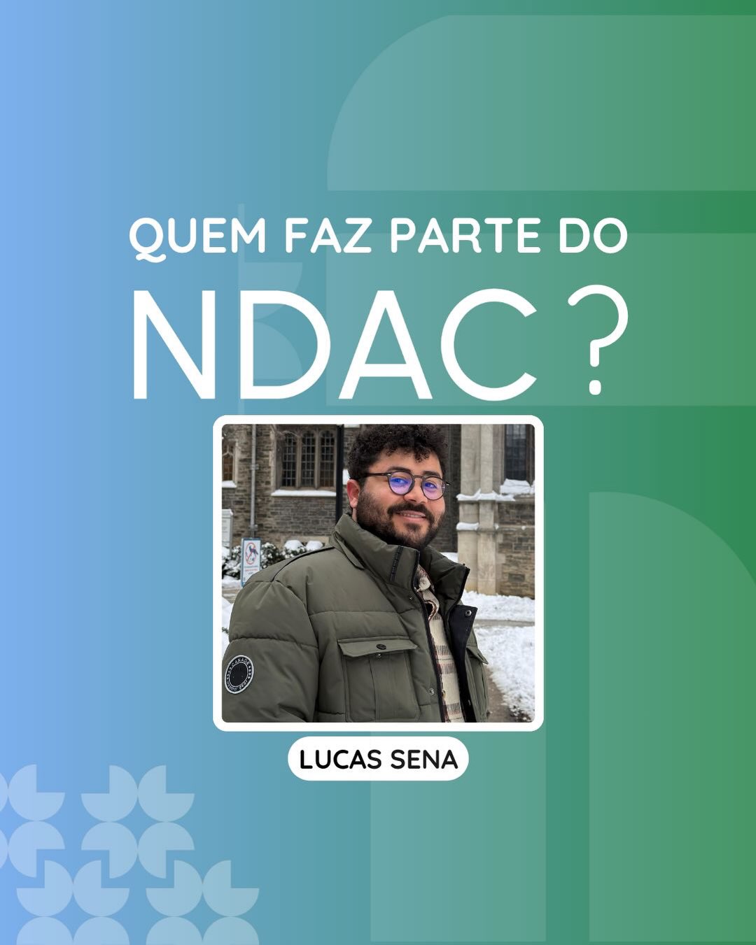 🌟 Conheça as pesquisadoras e pesquisadores do NDAC 🌟
Hoje é dia de apresentar o Lucas Sena, integrante do Núcleo de Democracia e Ação Coletiva (NDAC). Doutor em Ciência Política e mestre em Direito, Lucas atualmente realiza pós- doutorado na Faculty of Law da University of Toronto (U of T).
👉 Acompanhe nossos posts e visite nosso site para saber mais sobre as pesquisadoras e pesquisadores do NDAC